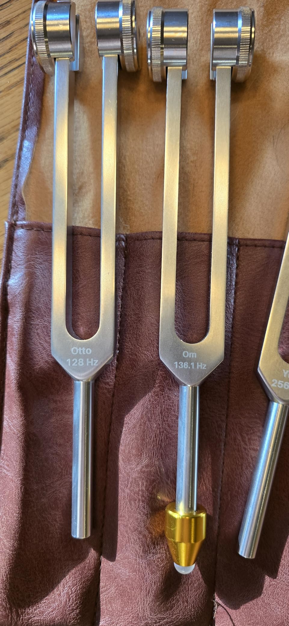 Tuning Forks for Healing Set, 128Hz 136.1Hz 256Hz 384Hz, Pure Sound Healing | Resonance Tuning Forks for Sound Therapy, Meditation, 4 Frequencies, Weighted & Unweighted, Beginner Guide, Activator & Pouch customer photo 2