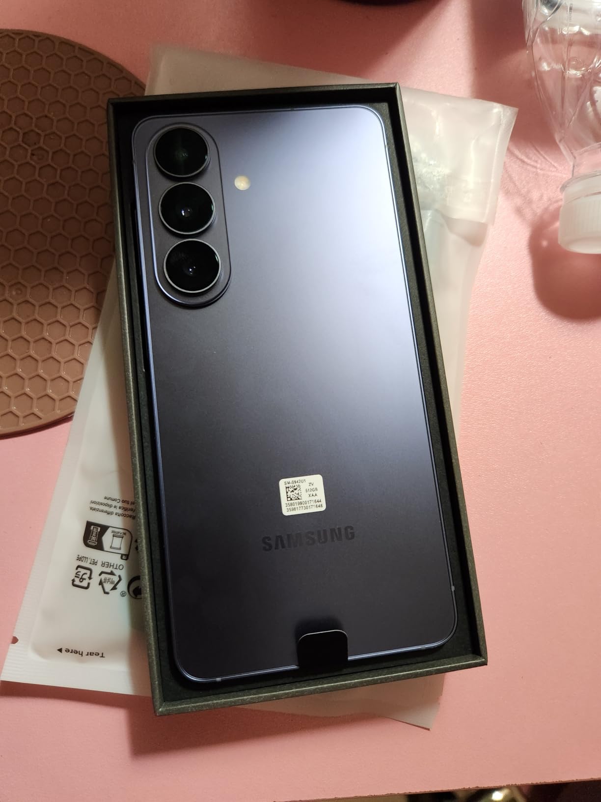 Samsung Galaxy S26, Unlocked Android Smartphone, 256GB, Cobalt Violet | Powerful Processor, Galaxy AI, Immersive Viewing, Durable Battery, 2026, US 1 Year Warranty customer photo 1