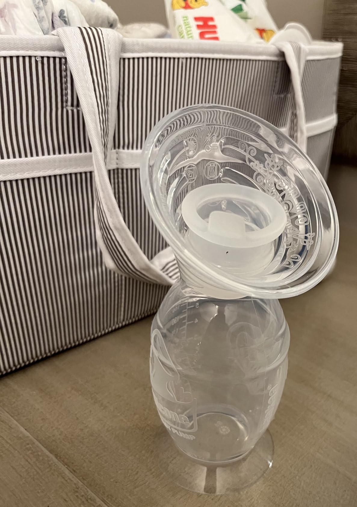 haakaa Gen.2 Plus Manual Breast Pump, 4oz/100ml with Spill-Guard Insert Set | Patent Pending, Spill-proof, Premium Silicone Made, Portable & Flexible, Multi-Ring ComfortCARE, On-the-Go, BPA-Free customer photo 1