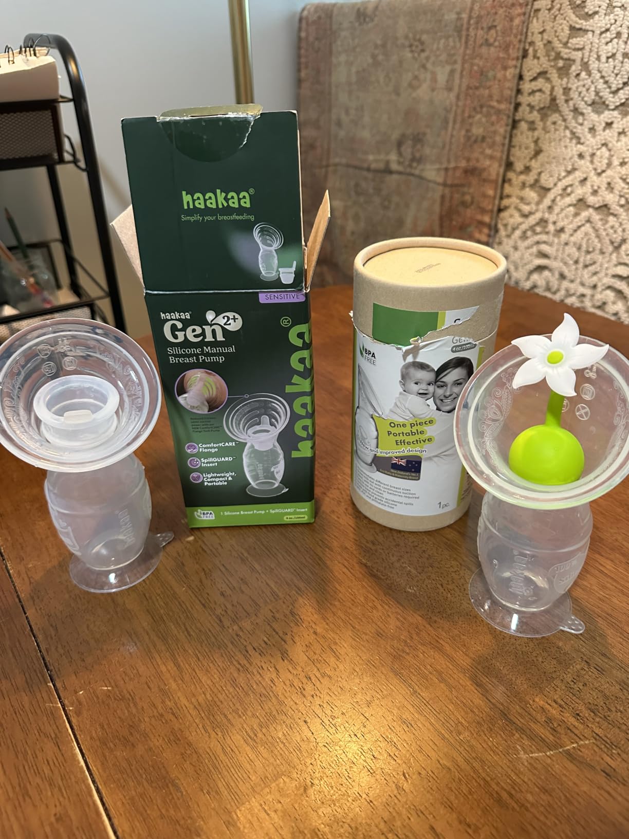 haakaa Gen.2 Plus Manual Breast Pump, 4oz/100ml with Spill-Guard Insert Set | Patent Pending, Spill-proof, Premium Silicone Made, Portable & Flexible, Multi-Ring ComfortCARE, On-the-Go, BPA-Free customer photo 2