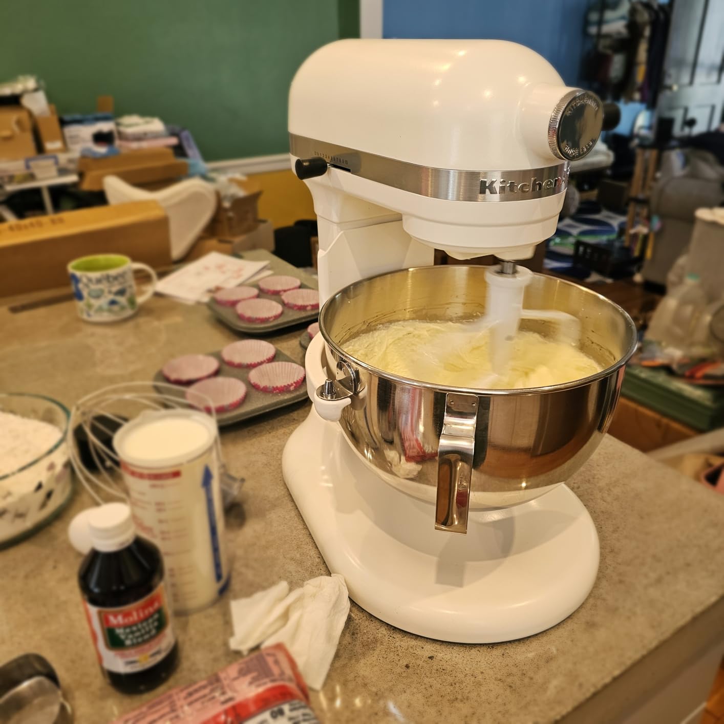 KitchenAid 5.5-Qt Bowl-Lift Stand Mixer, KSM55SXXX, Porcelain White | 11 Mixing Speeds, Includes Flat Beater, Dough Hook, Wire Whip, Stainless Steel Bowl customer photo 2