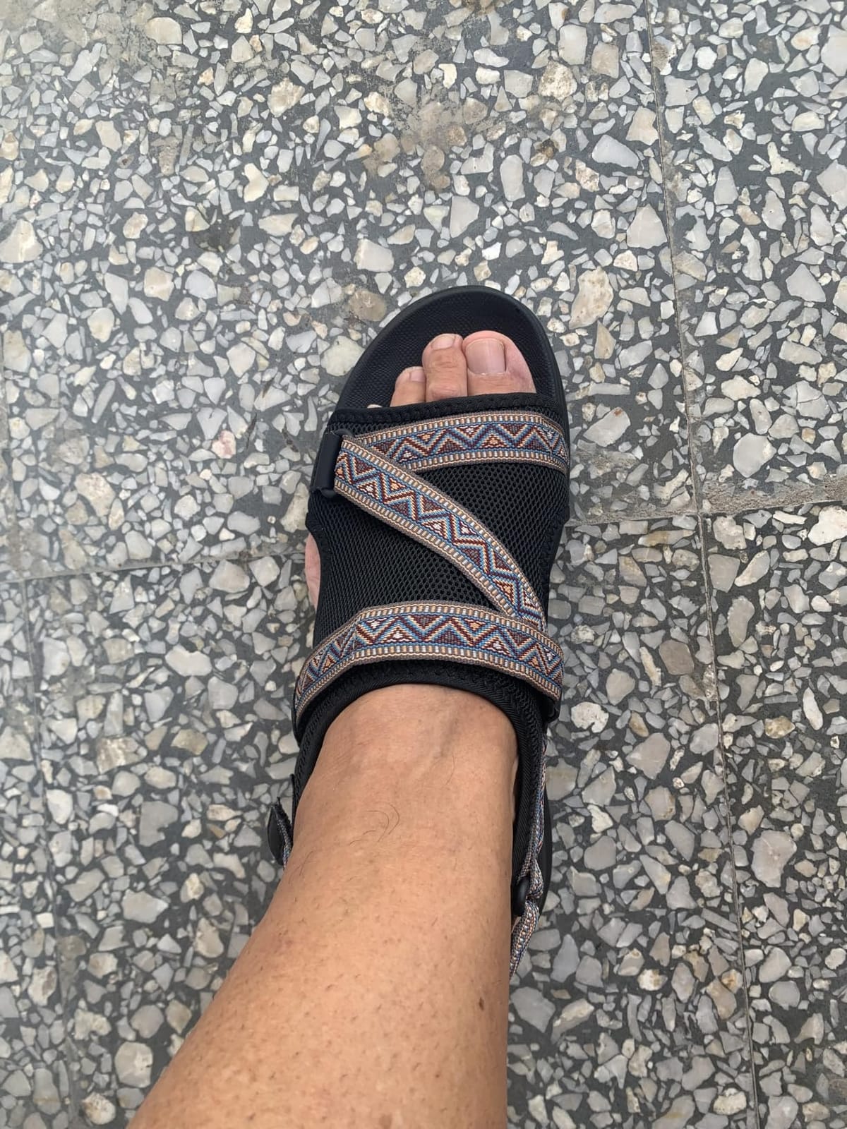 FitVille Women Wide Comfortable Sandals, Open Toe Flat Sandals for Women with Adjustable Back Strap, Orthopedic | Arch Support | Plantar Fasciitis | Swollen Feet customer photo 2