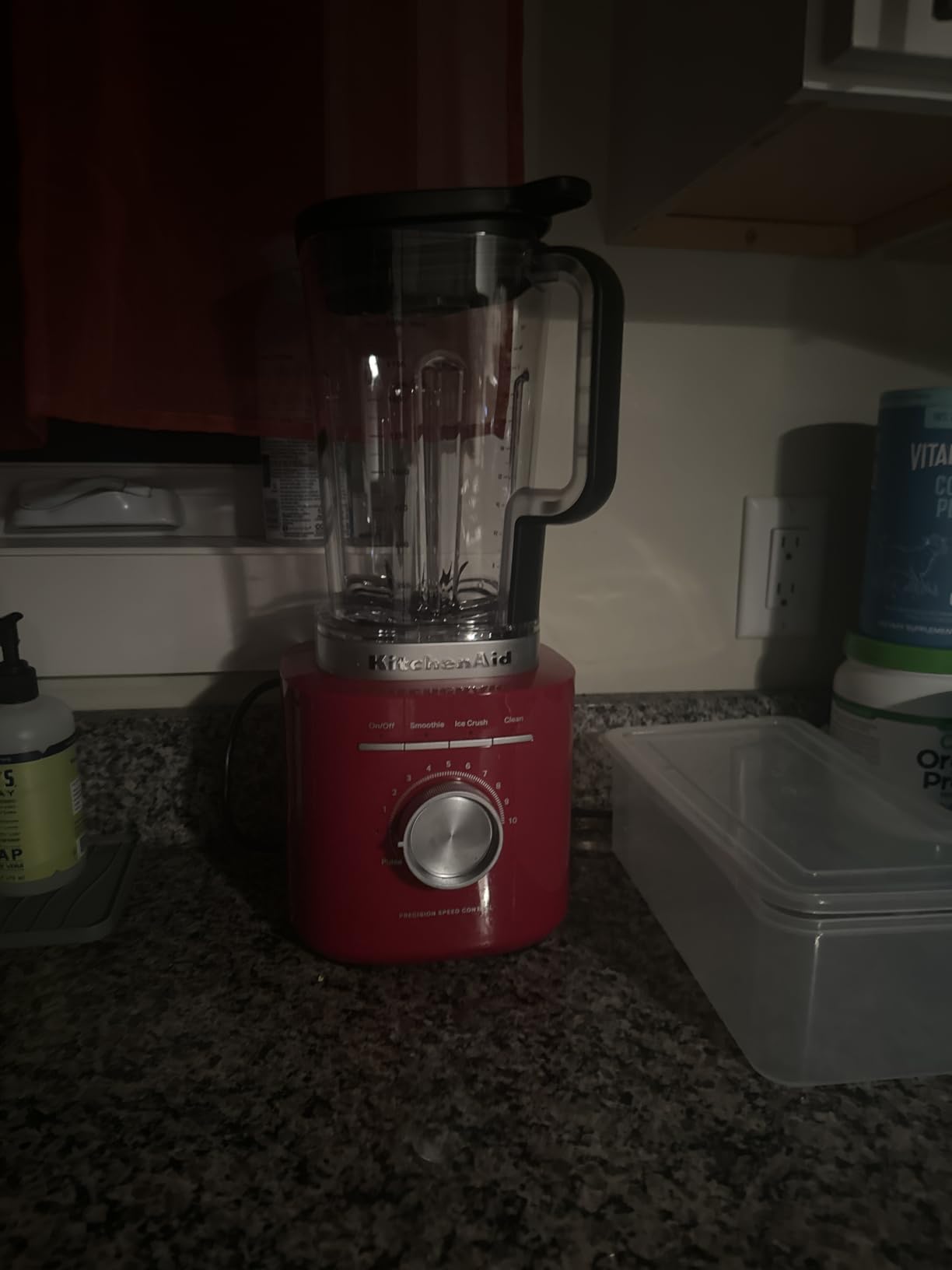 KitchenAid KSB2078DG Pure Power Blender with 2 Blending Jars, 1700 Watt Peak Power, 68 oz Blending Jar, Includes 2 16-oz Personal Blending Jars, Precision Speed Control Knob customer photo 1