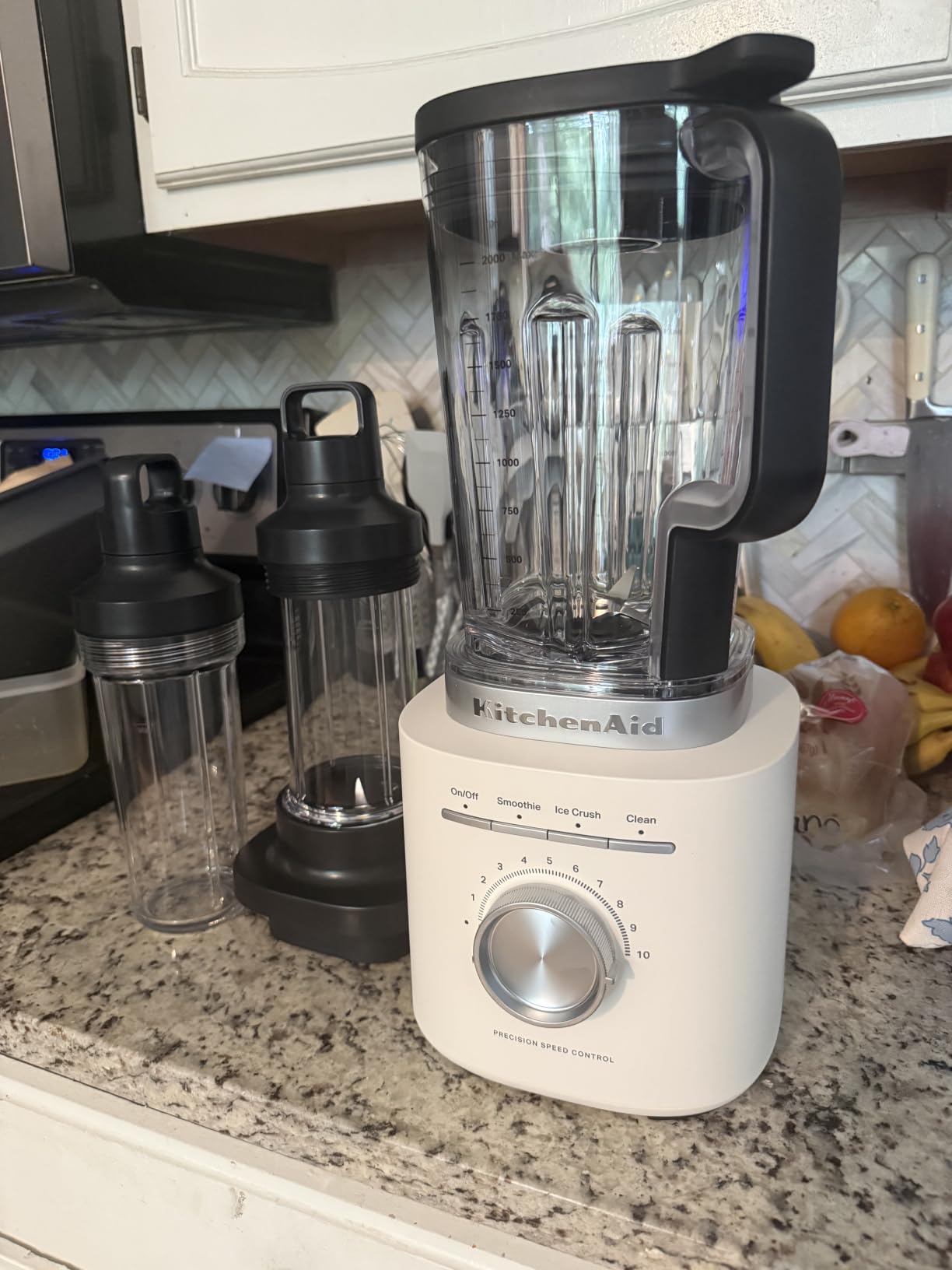 KitchenAid KSB2078DG Pure Power Blender with 2 Blending Jars, 1700 Watt Peak Power, 68 oz Blending Jar, Includes 2 16-oz Personal Blending Jars, Precision Speed Control Knob customer photo 2