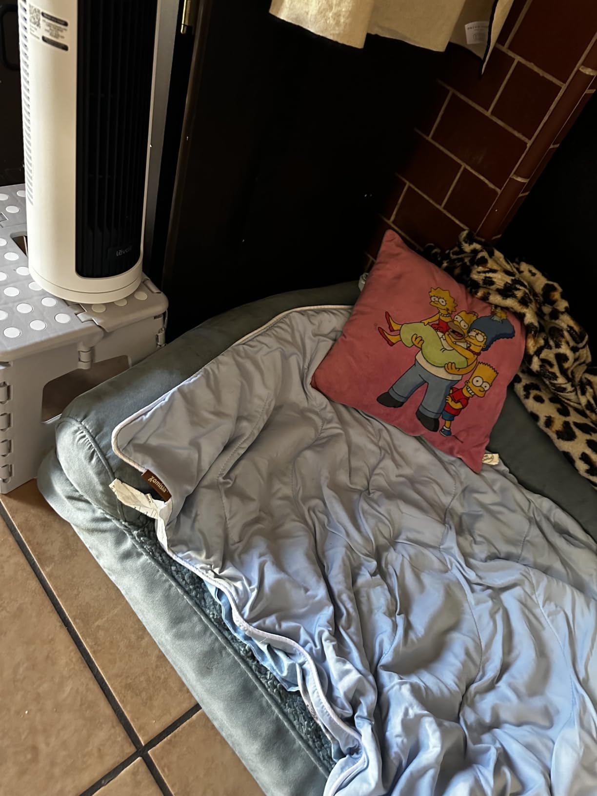 Levoit Tower Fan for Bedroom, 20dB Quiet Desk Fan, Portable Fan with 23ft/s | 3 Angles 4 Speeds Mini Oscillating Fan, DC Motor, Bladeless, Easy to Carry, Remoter, 12H Timer, for Home, Room, Office, White customer photo 1