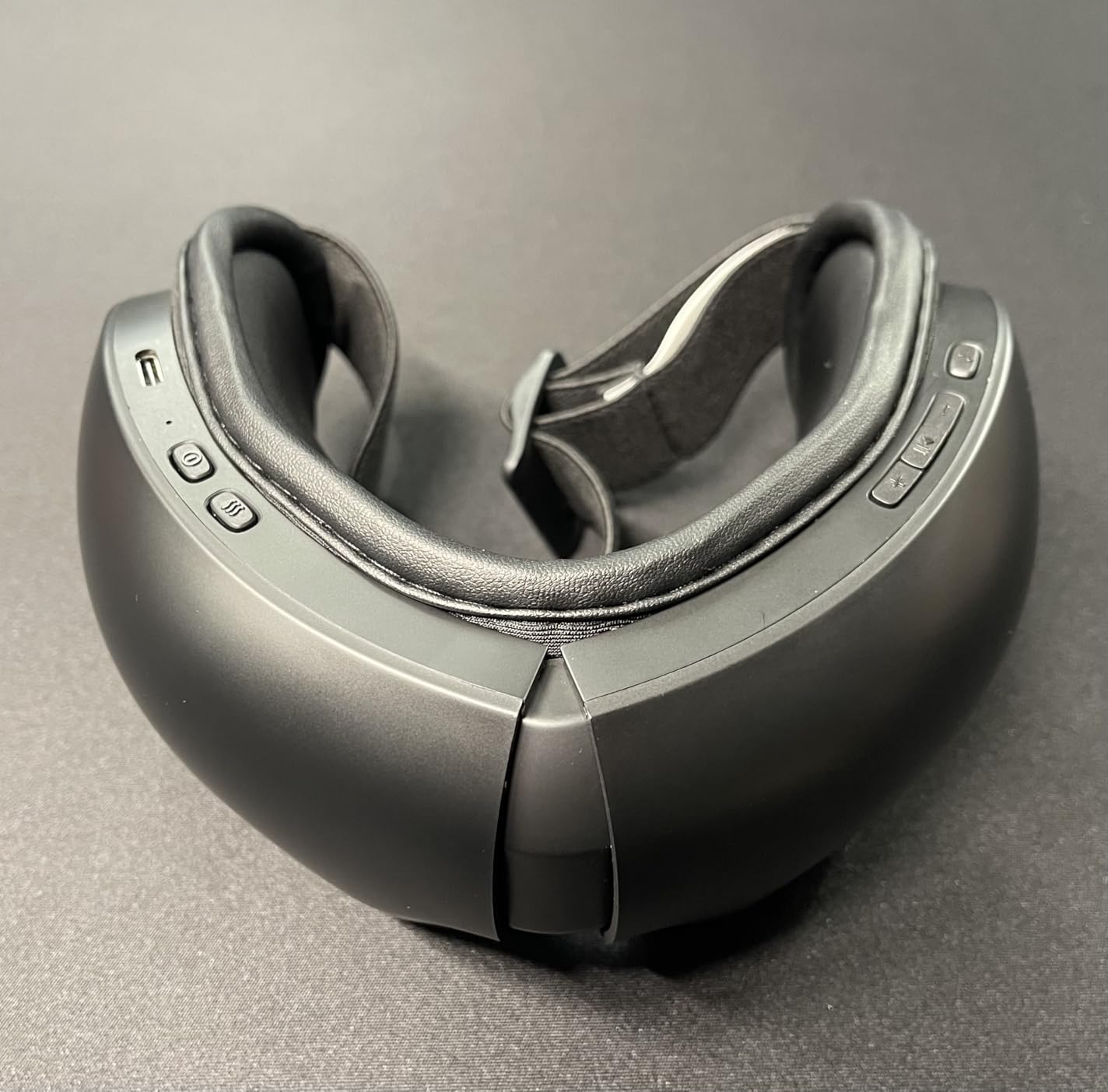 PHILIPS Eye Massager with Heat, Compression for Eye Strain & Better Sleep | Vibration Massage for Head Tension, Eye Strain, Dry Eyes & Dark Circles, Reduce Strain for Office, Travel, Gift for Women Men customer photo 2