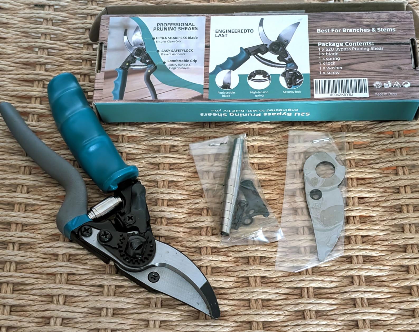 S2U Pruning Shears for Gardening, 8 Inch | Heavy Duty Bypass Garden Clippers, Kinetic Swivel Handle, Arthritis Friendly, Bonus SK5 Replacement Blade Included customer photo 1
