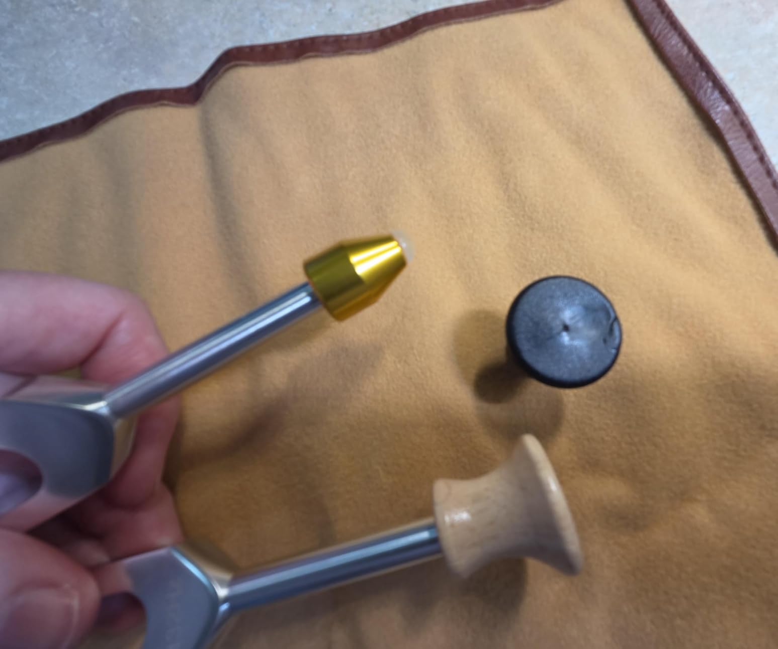 Tuning Forks for Healing Set - 128Hz 136.1Hz 256Hz 384Hz 432Hz, Weighted & Unweighted Tuning Forks with Vegan Leather Pouch & Activator, 128 Hz Tuning Fork for Chakra, Yoga, Meditation & Gift customer photo 2