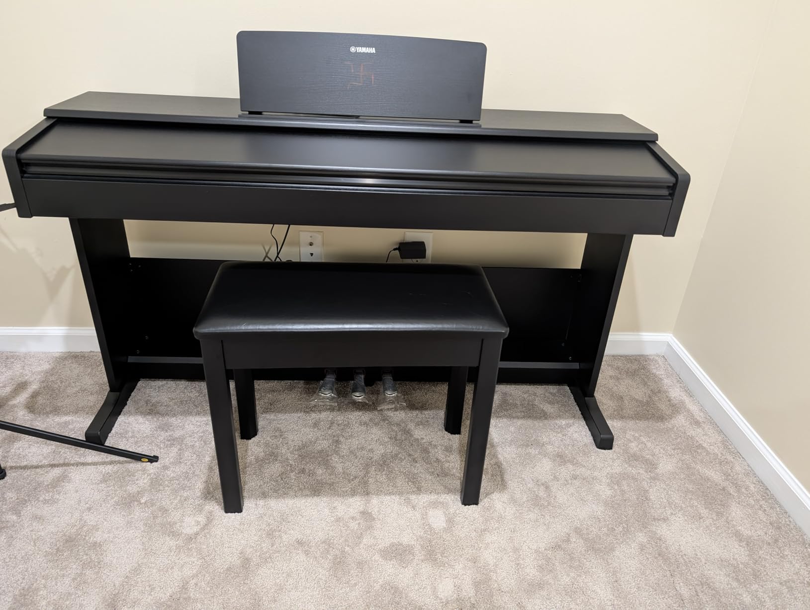 Yamaha YDP105 88-Key Weighted Action Upright Digital Piano for Beginner and Intermediate Players, Dynamic Response, Grand Piano Sound, 3-pedal Unit, Upright Design, Bench Included, White customer photo 2