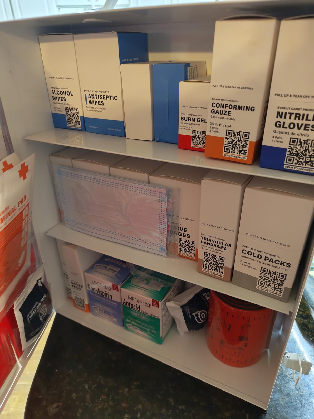 EVERLIT CARE 3-Shelf OSHA-Compliant First Aid Kit, ANSI Class B+ 100 Person Emergency First Aid Cabinet customer photo 1