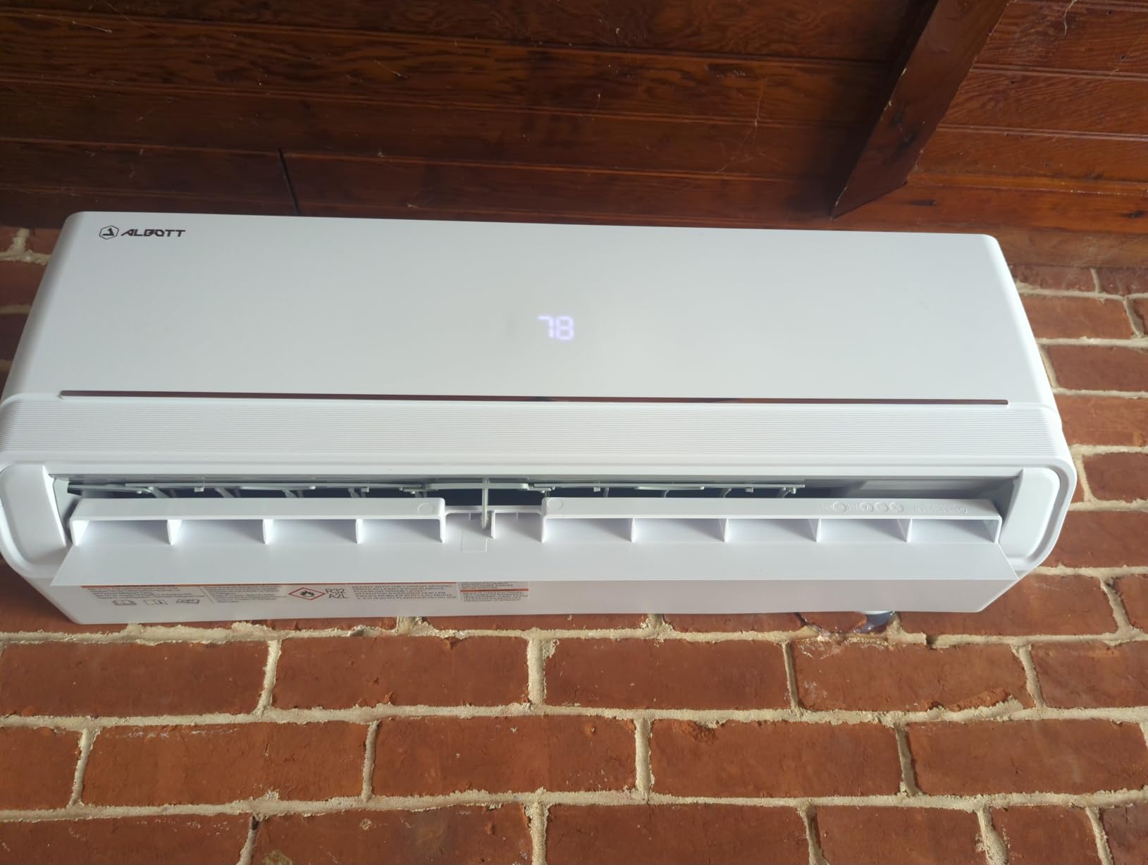 Albott 12,000 BTU Mini Split Air Conditioner and Heater SEER2 18, 115V customer photo 2