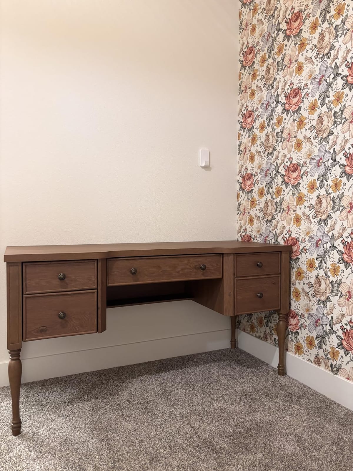 59in Wood Executive Desk with Solid Wood Legs, Farmhouse Home Office Desks with File Drawer & Keyboard Tray, Vintage Writing Desk with Privacy Panel customer photo 1