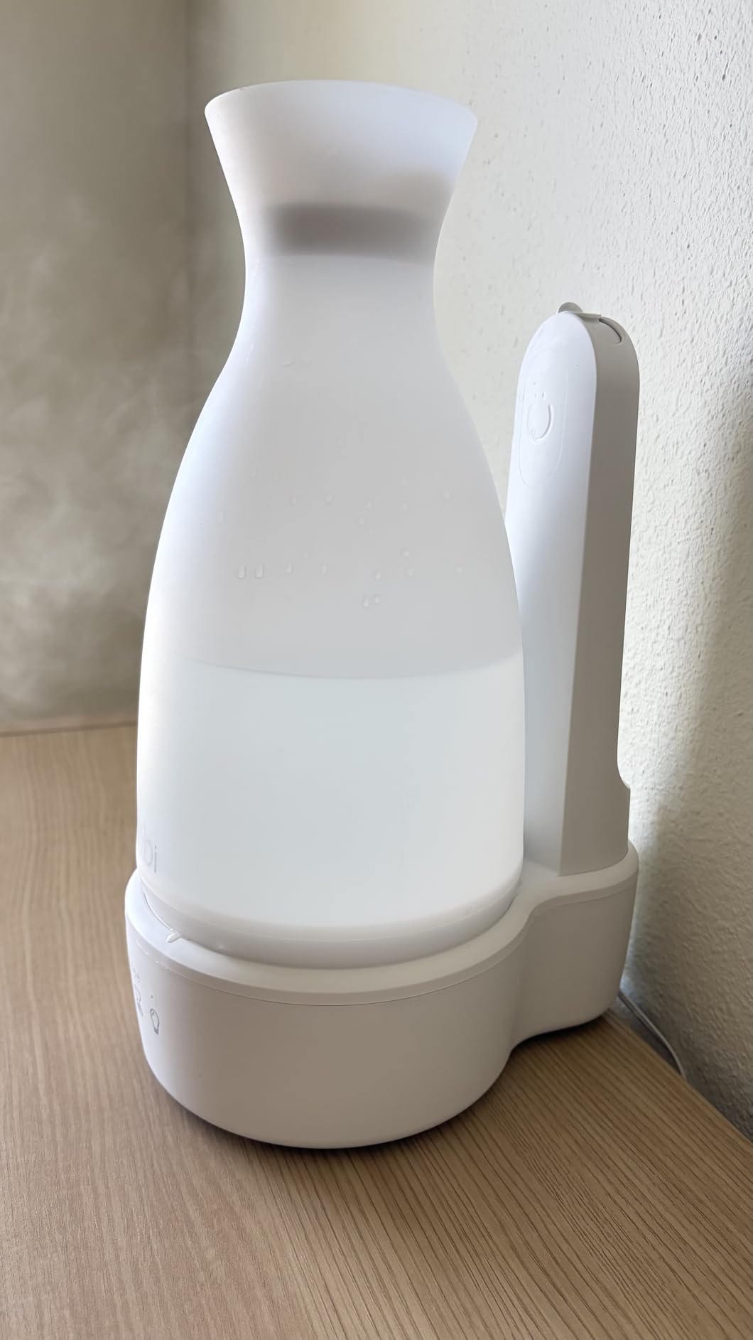 Ubbi Ultrasonic Humidifier, Easy Top-Fill Design, Adjustable Mist Control, Whisper-Quiet 25dB, Soft Night Light Glow for Nursery and Bedroom, Easy to Clean, Auto Shut-Off customer photo 1