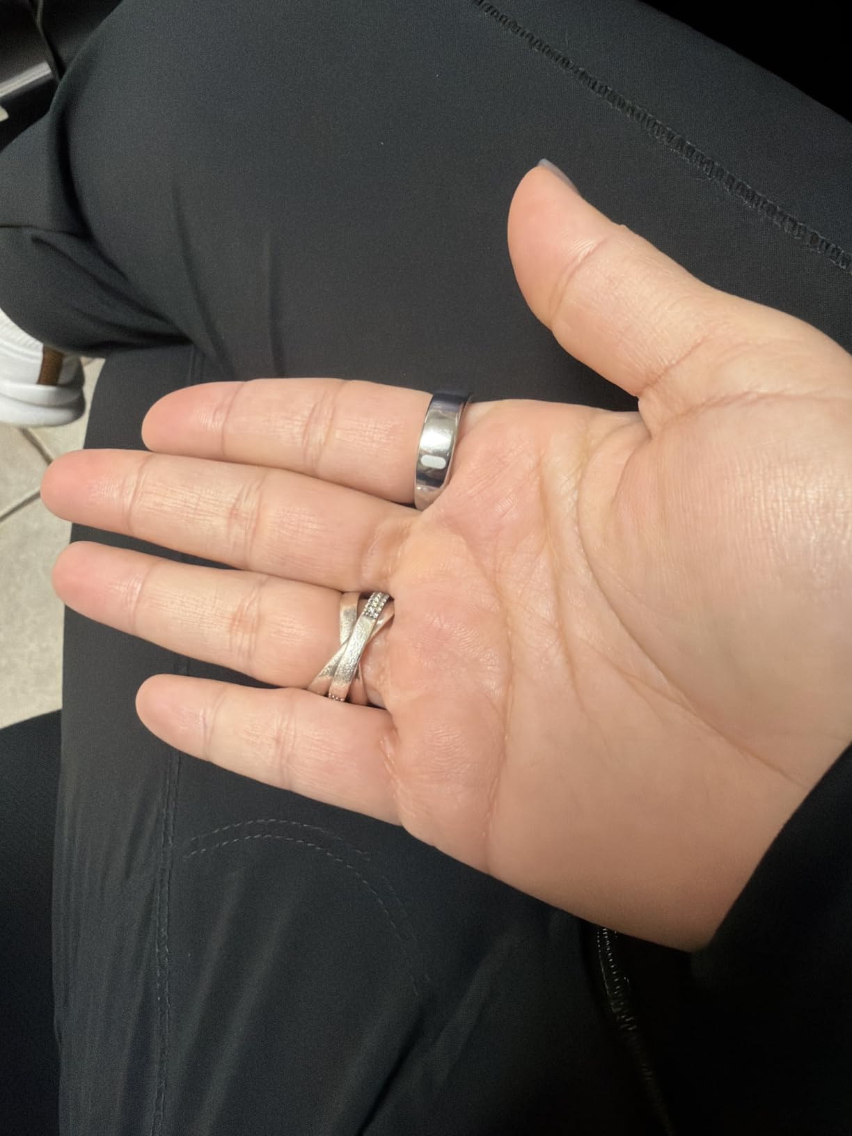 Oura Ring 5 Smart Ring - Silver - Size 10 - Fitness & Sleep Tracker customer photo 1