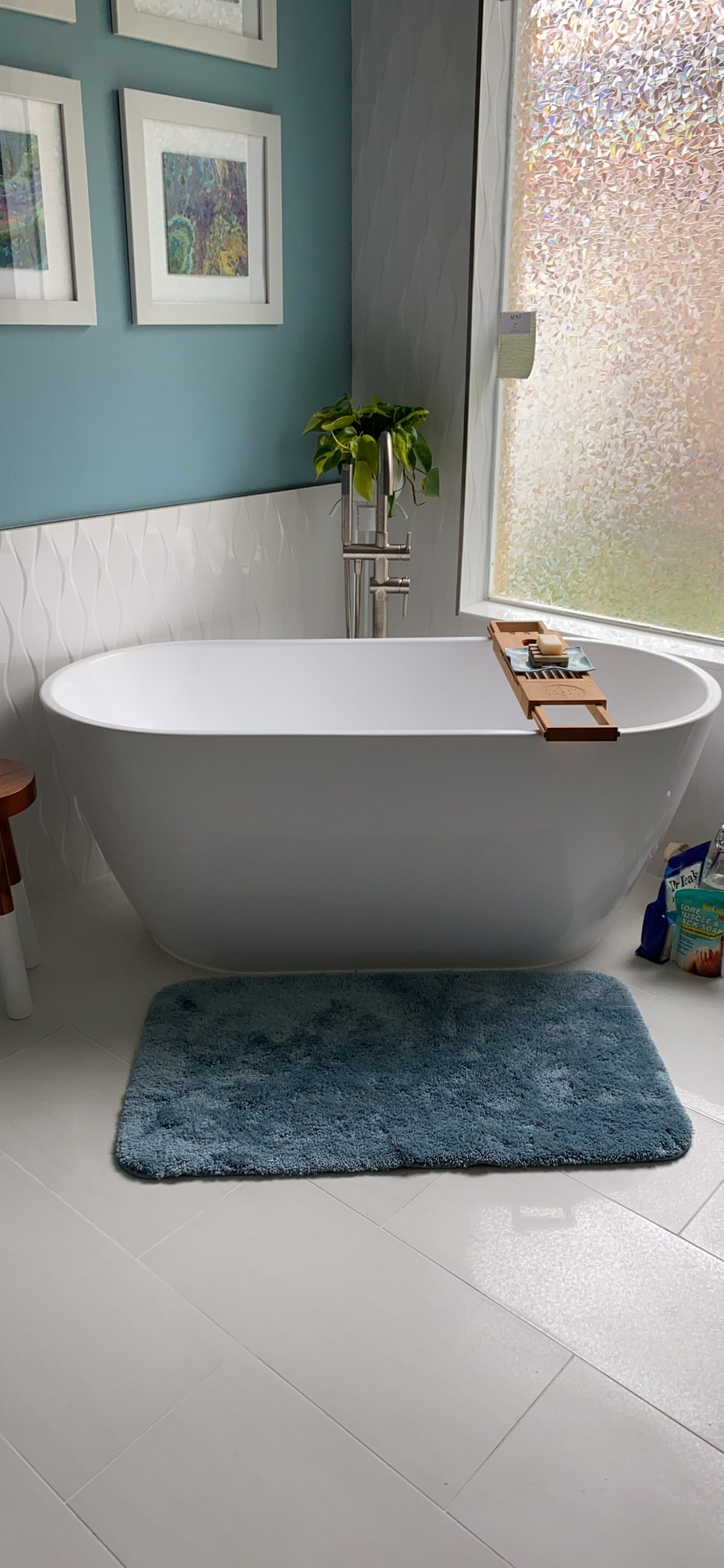 FerdY Tahiti 55 Inch Acrylic Freestanding Whirlpool Bathtub, Oval with 8 Air Water SPA Jets, Morden White Stand Alone Jetted Tub, Luxury Acrylic Free Stand Deep Soaking Bath Tub with LED Light customer photo 2