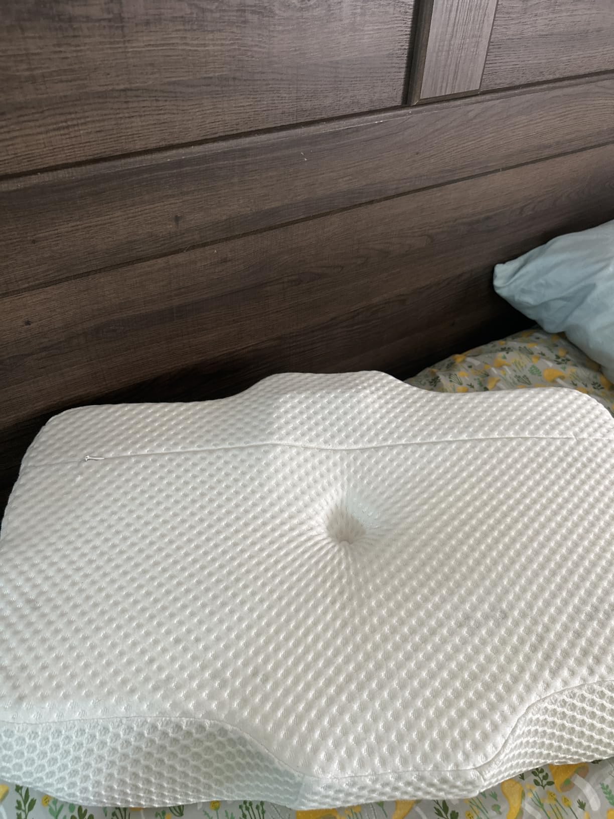 Osteo Cervical Pillow for Neck Pain Relief, Hollow Design Odorless Memory Foam Pillows with Cooling Case, Adjustable Orthopedic Bed Pillow for Sleeping, Support for Side Back Sleepers customer photo 1