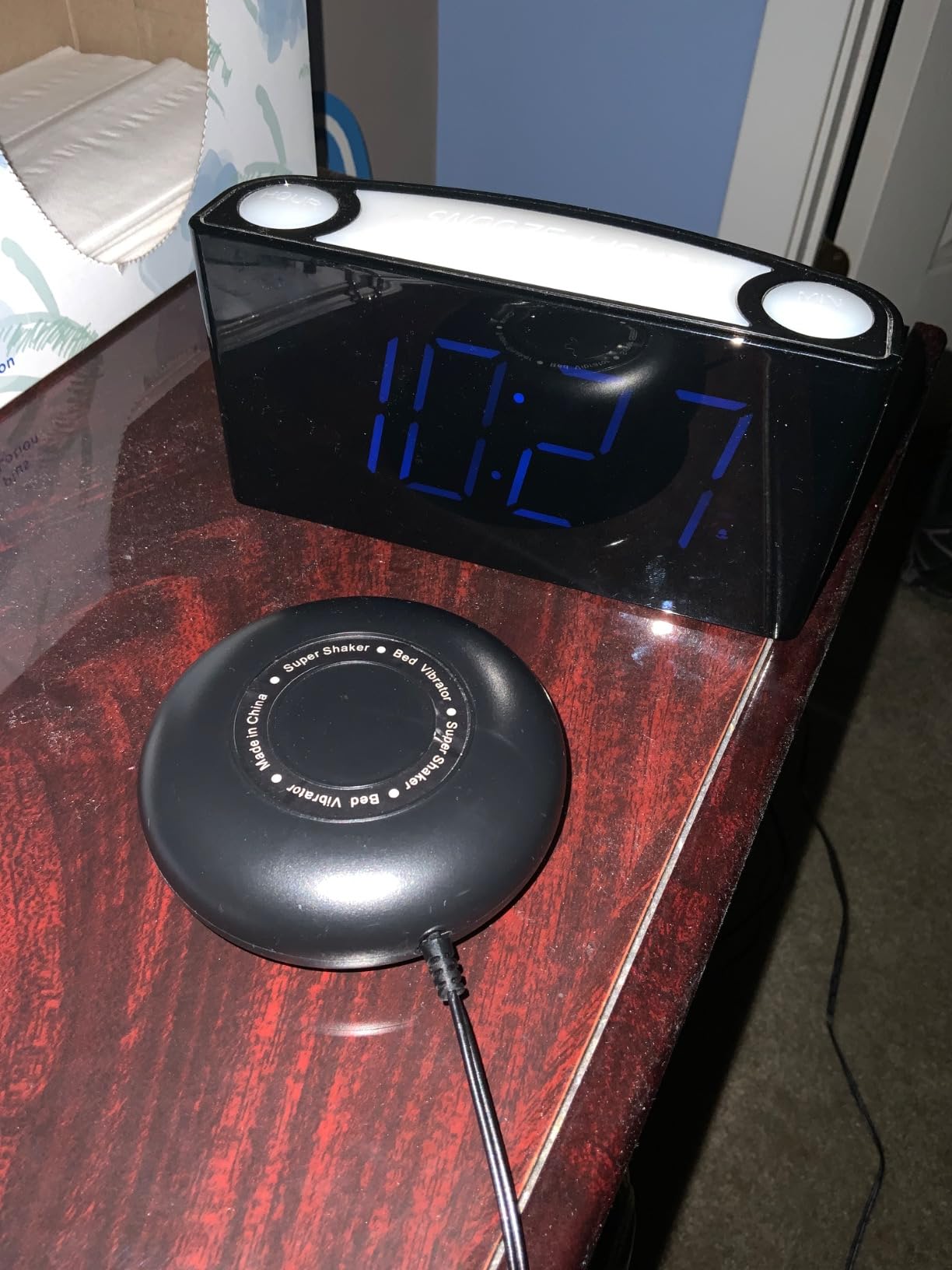 Mesqool Vibrating Alarm Clock with Bed Shaker for Heavy Sleepers | Powerful vibration and buzzer with 3 wake modes, RGB display, night light, dual USB charging, and battery backup customer photo 1