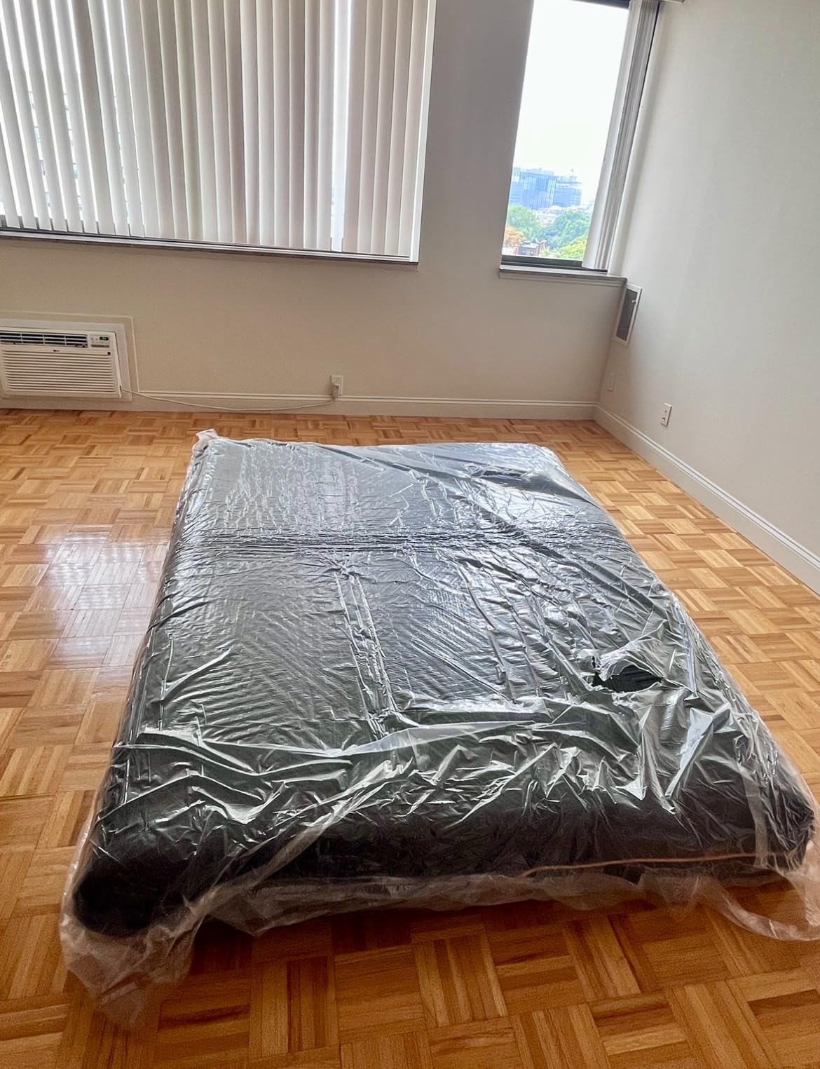 Dyonery Queen Size Mattress 14 Inch Cooling Copper Gel Memory Foam, Firm | Back Pain Relief, Fiberglass Free, Balanced Softness & Pressure Point Support, Foam Made in USA customer photo 1