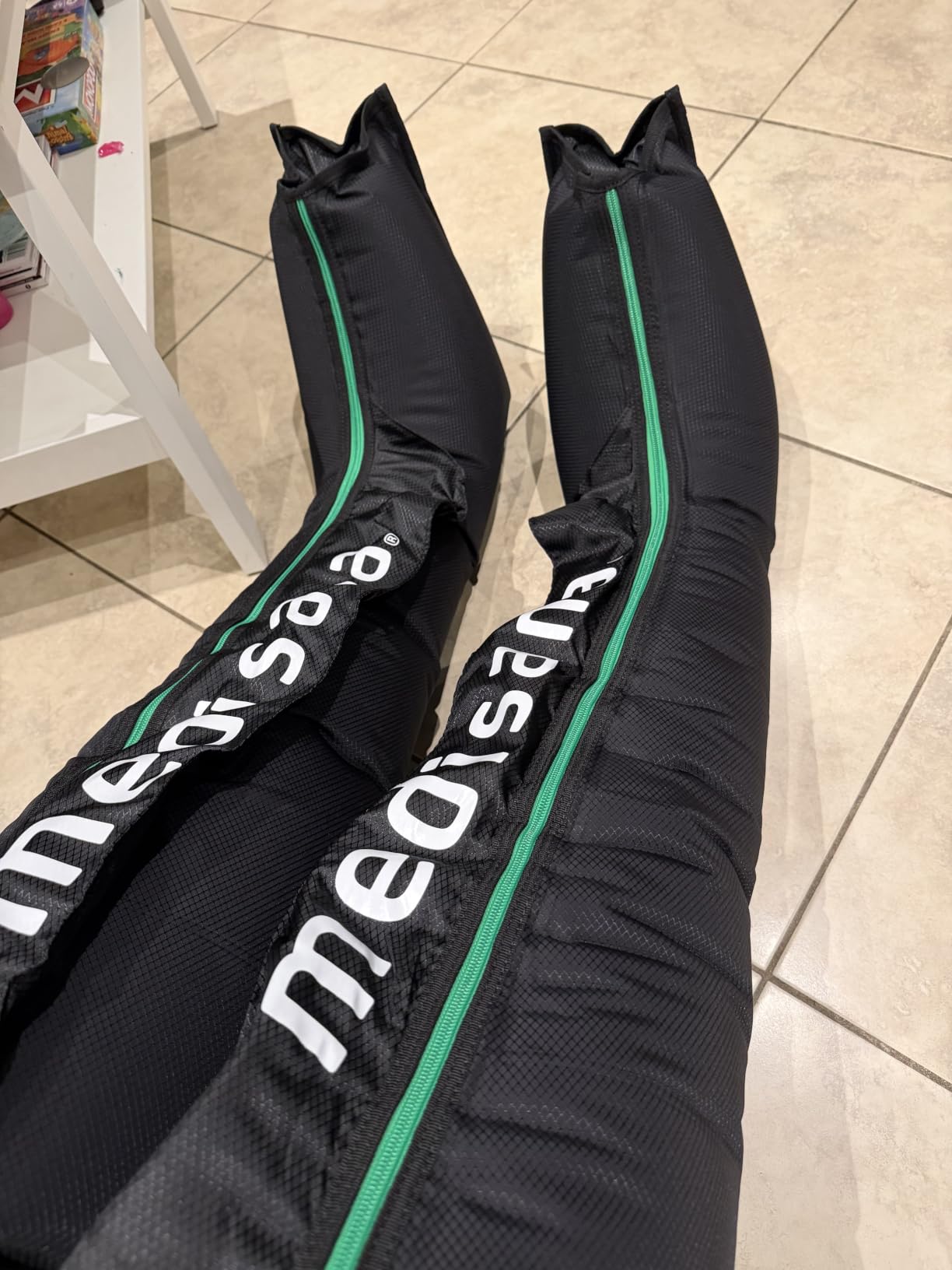 Medisana Leg Compression Massager with Heat, Full Leg & Foot Massager Compression Boots with 6 Modes, 5 Intensity and 3 Heat for Circulation and Pain Relief customer photo 1