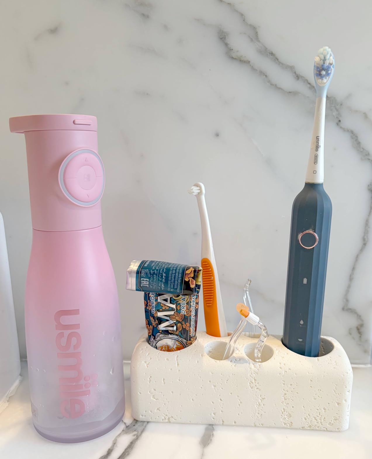 usmile C30 Cordless Water Flosser, 300ml Large Tank, 5 Pressure Levels Deep Clean, S-Shaped Nozzles for Braces & Sensitive Gums, USB-C Rechargeable, IPX7 Waterproof, Portable Travel & Home Use(Black) customer photo 1