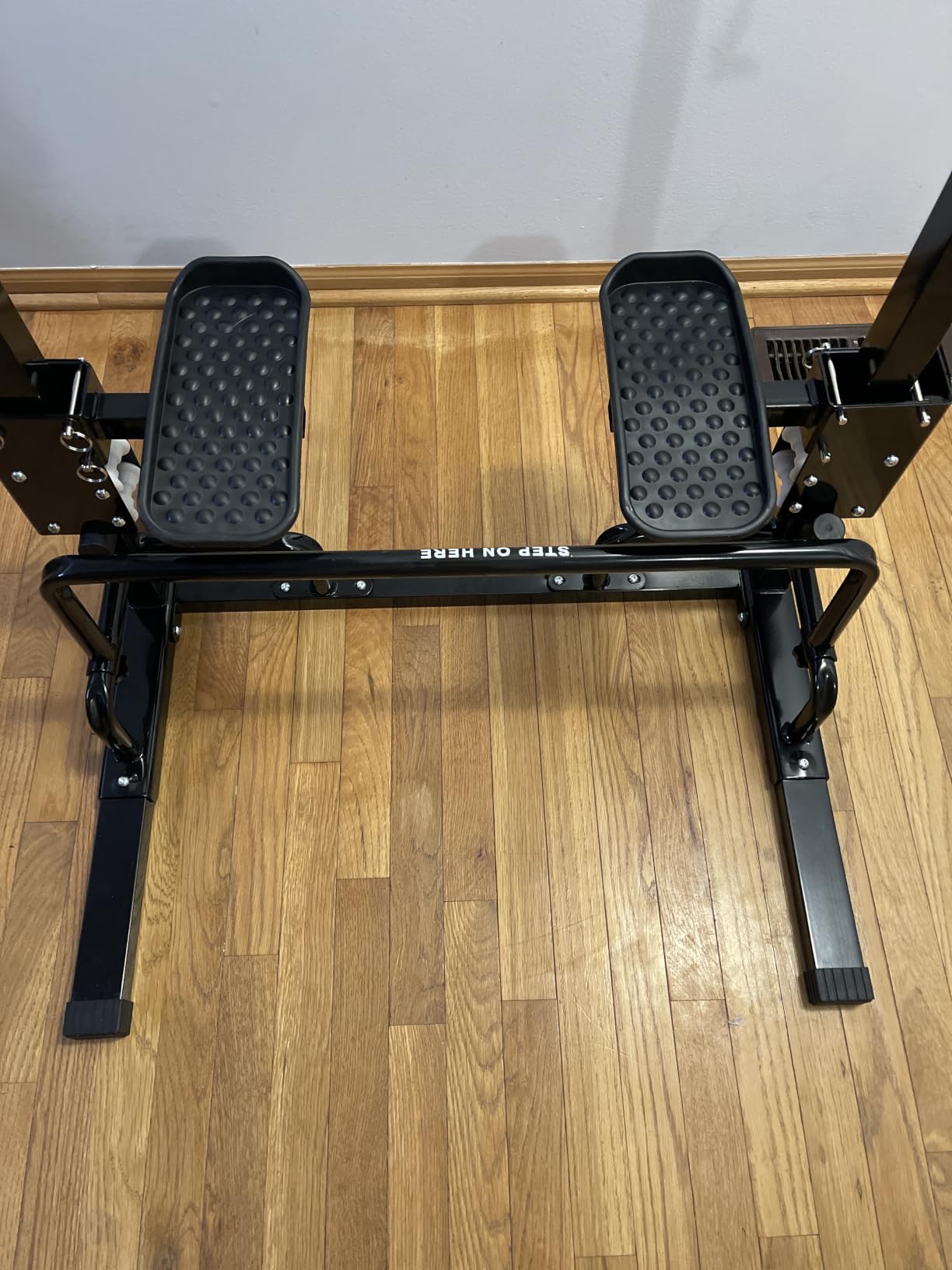 Assisted Pull Up Machine, Adjustable Pull Up Trainer with Foot Assistance Platform, Pull Up Bar Station for Beginners Adults, Home Gym Equipment for Back, Arm & Upper Body Workout, 330LBS Capacity customer photo 2