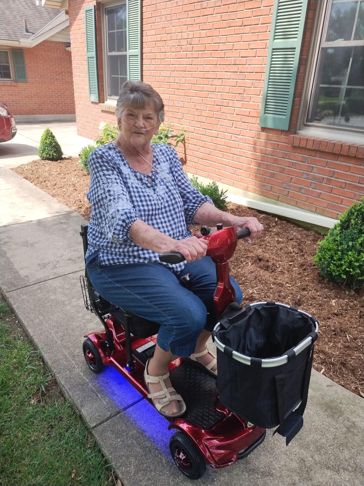 Lightweight Mobility Scooters for Seniors & Adults, Foldable 4 Wheel Scooter | Cruise & Airport Approved, 41 lb Portable Scooter, 12/24 Mile Range, Removable Lithium Battery, With GPS, 300 lb Capacity customer photo 2