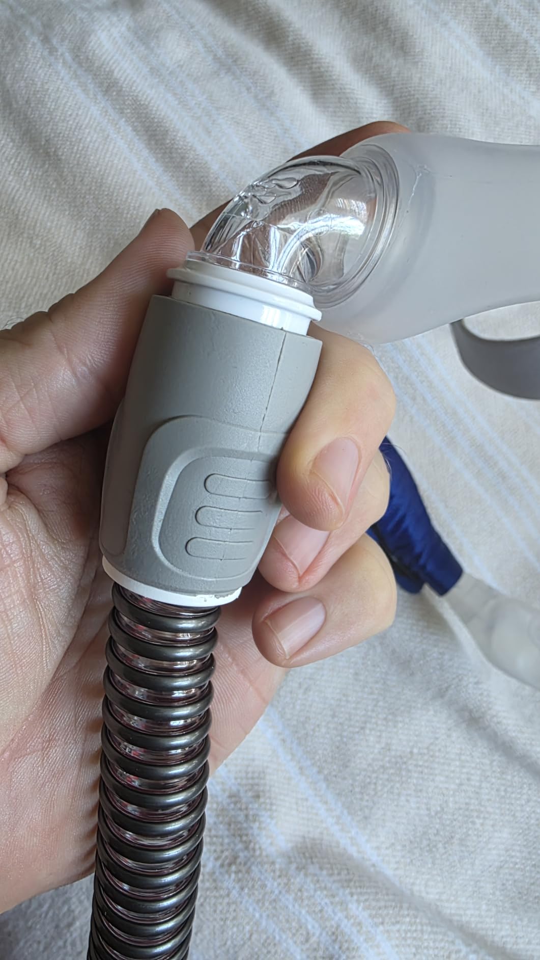 Airsense 10 Climate Line Tube for Airsense 10 and Aircurve 10 - Premium Upgraded Version with L Shape Connector - ELIMINATES RAINOUT and CONDESATION customer photo 1