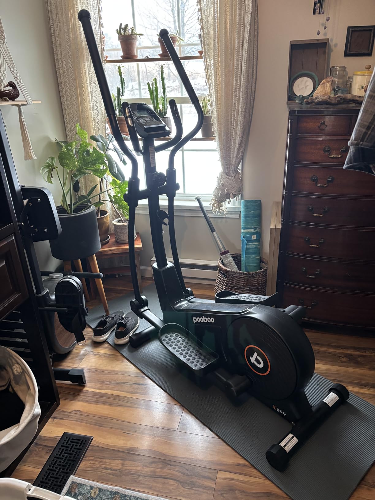 pooboo Elliptical Machine, Elliptical Exercise Machine with 16-Level Resistance & Quiet Magnetic Driving System, Elliptical Machine for Home with LCD Monitor & 15.5-17IN Stride, 350LBS Weight Capacity customer photo 2