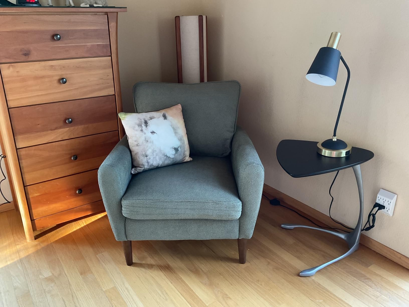 OLIXIS Comfy Accent Chair for Living Room Bedroom and Waiting Room, Upholstered Mid-Century Reading Chair with Pillow and Solid Wood Legs, Wide Singe Modern Lounge Sofa, Cream Beige customer photo 1