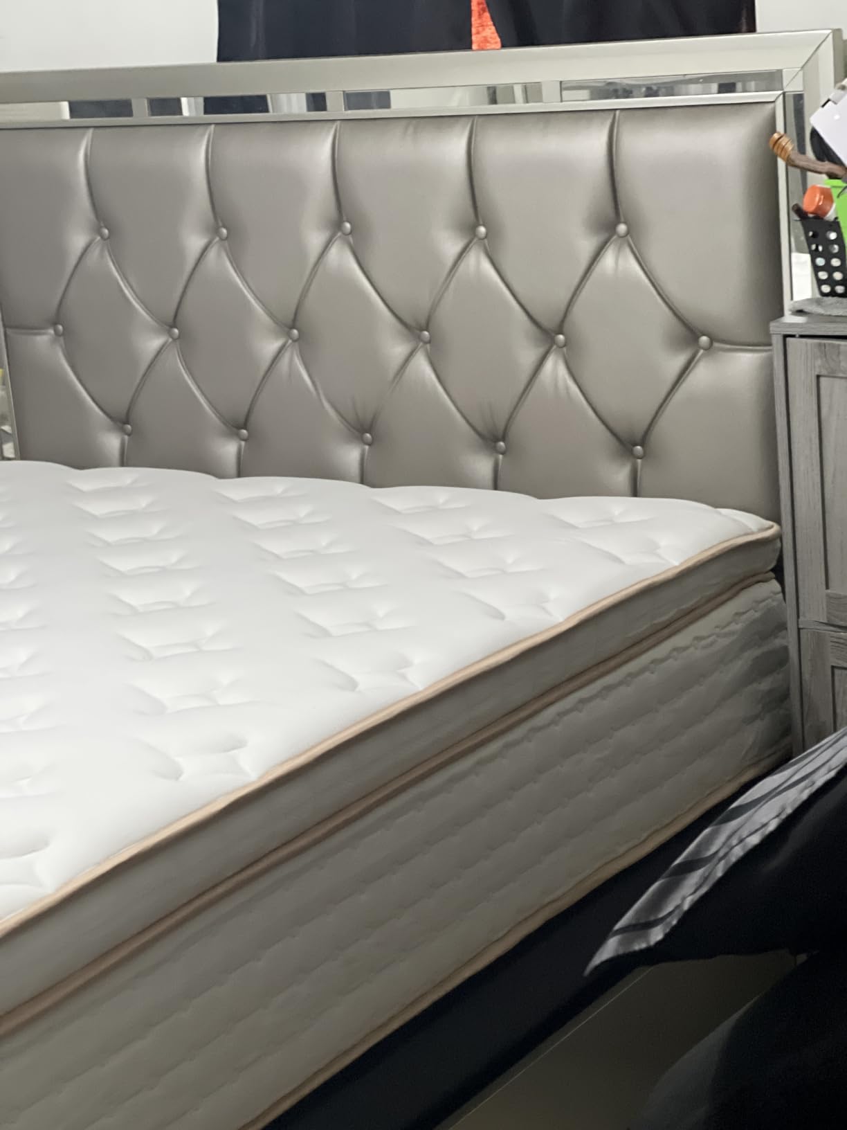 BedStory Firm King Mattress - 14 Inch Hybrid King Size Mattress with Low Motion Transfer and Orthopedic Lumbar Support - CertiPUR-US Certified customer photo 2