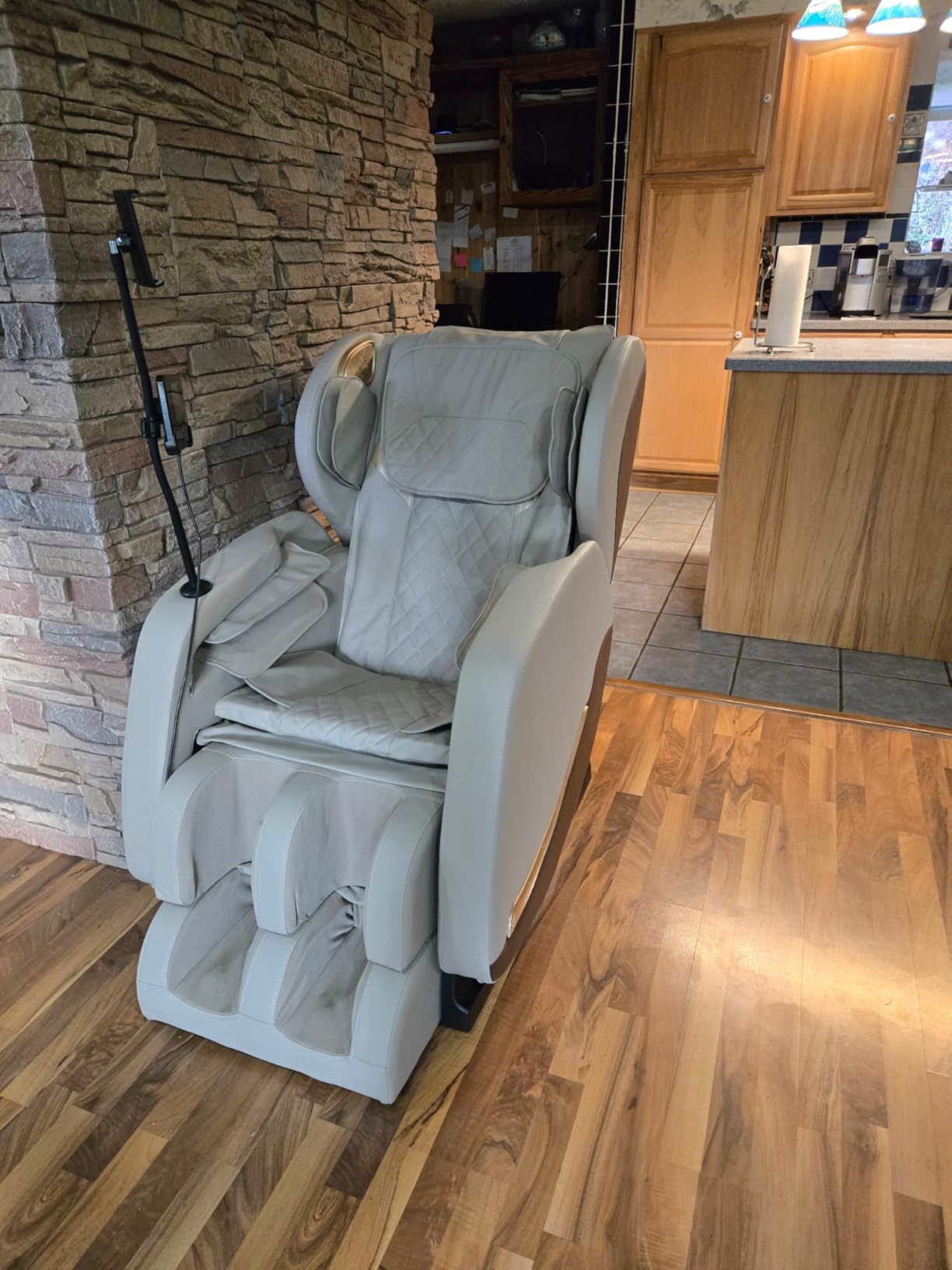 Massage Chair Full Body, 14 Fixed Rollers, Zero Gravity Recliner | Wood Grain Leather, Foot Massage, 5 Auto Modes, 8 Airbags, Heating, Bluetooth, Screen Controller for Living Room, Bedroom customer photo 2