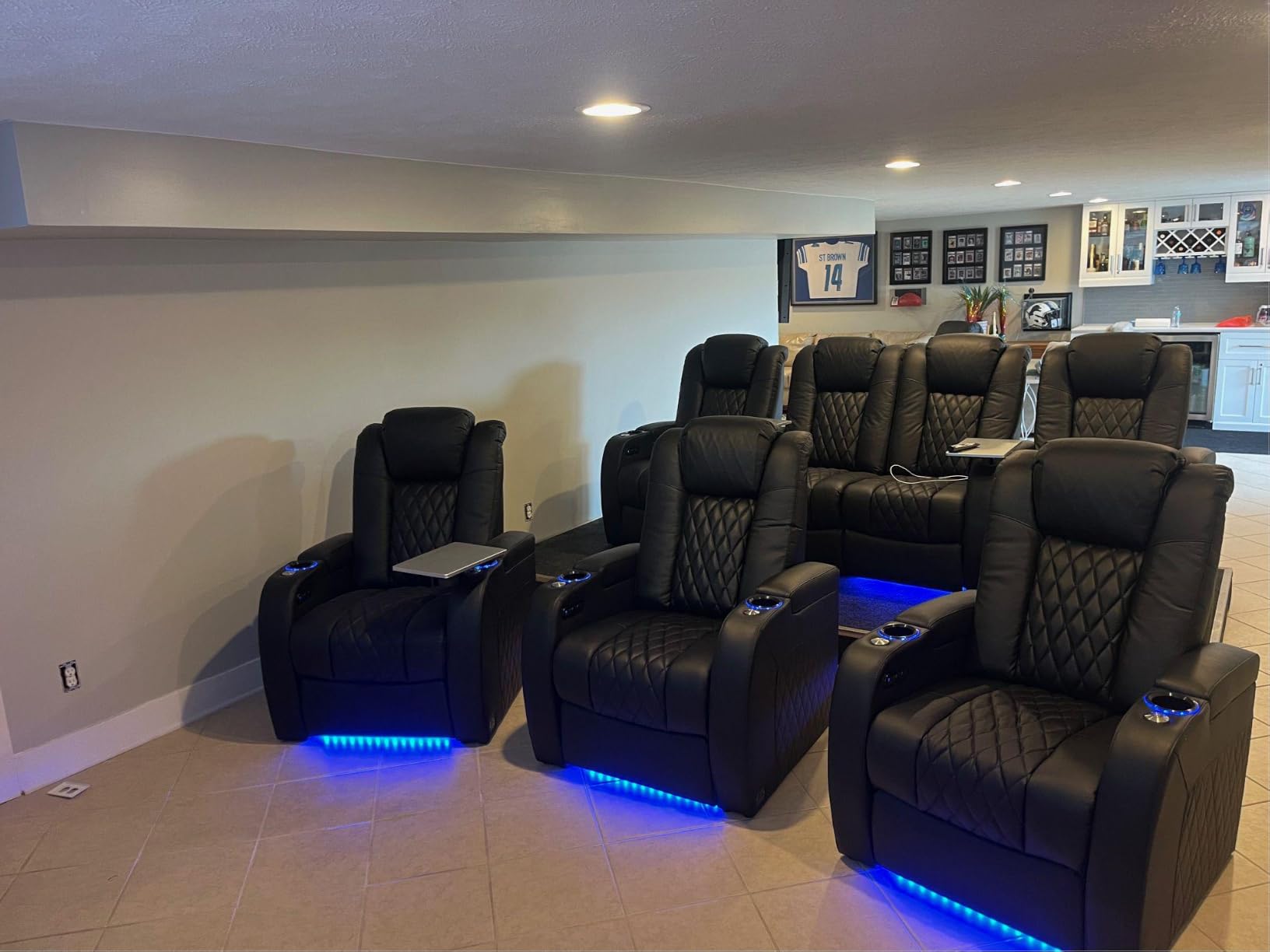 Weilianda Home Theater Seating with Massage, Top Grain Nappa Leather Chair | Zero Gravity, Power Headrest, 1-Seat, Black, Tri-Motor, Tray Table, Electric Recliner Sofa for Movie Media Living Room Office customer photo 1