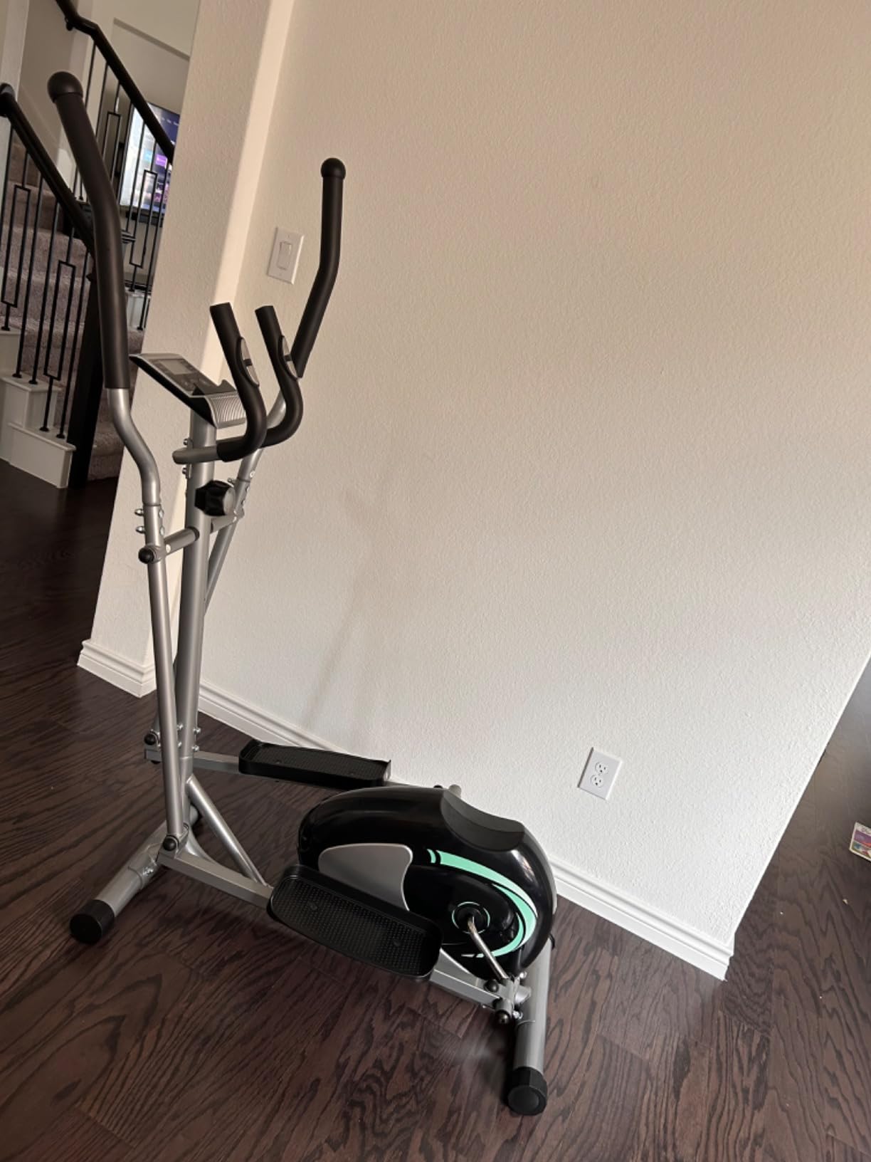 Dripex Elliptical Exercise Machine, Ultra Quiet Magnetic Trainer for Home | 16-Level Resistance, 13.2LBS Flywheel, Pulse Sensor & LCD Monitor for Smooth, Low-Impact Cardio Training at Home customer photo 1
