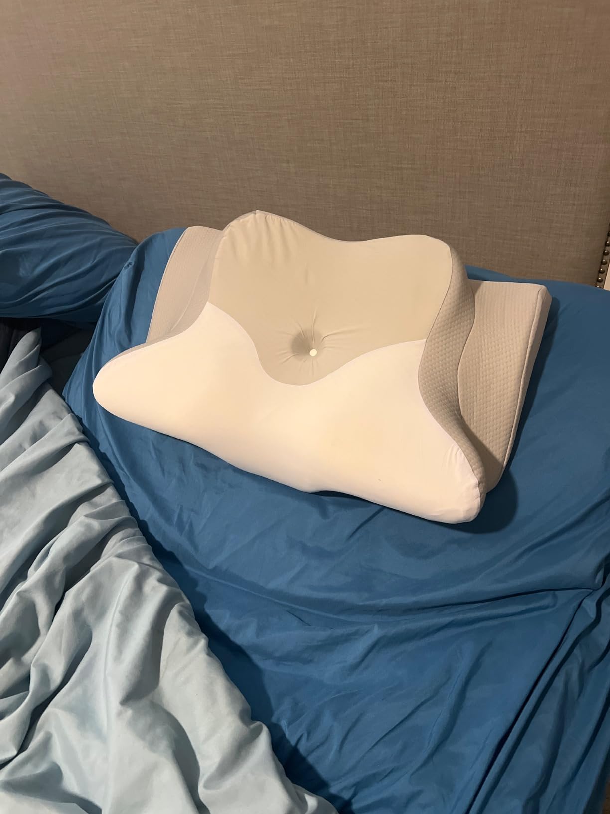 Cervical Pillow for Neck Pain Relief, Ergonomic Neck Pillow for Bed Sleeping, Contour Pillow for Neck Support, Memory Foam Pillows for Side Back Stomach Sleepers (Grey & White) customer photo 2
