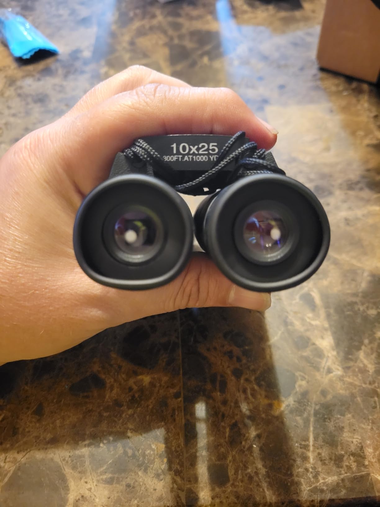 Bushnell 10x25 Powerview Binoculars, Compact Folding Roof Prism, for Adults and Kids, Concerts, Birdwatching, Hiking, Sports, Rubber Armor (132516C) customer photo 2