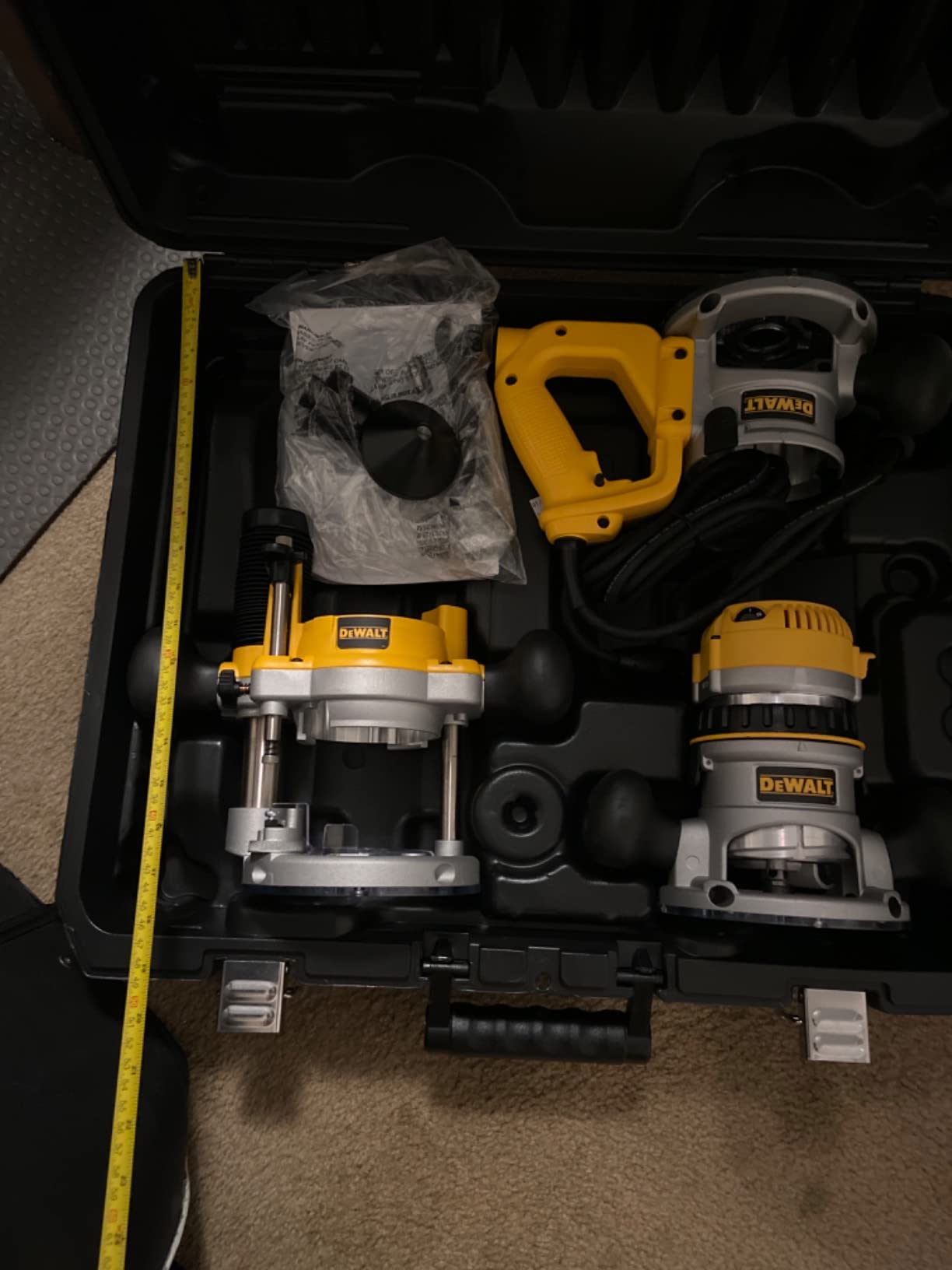 DEWALT Router, Fixed/Plunge Base Kit, 12-Amp, 2-1/4-HP (DW618B3) customer photo 1