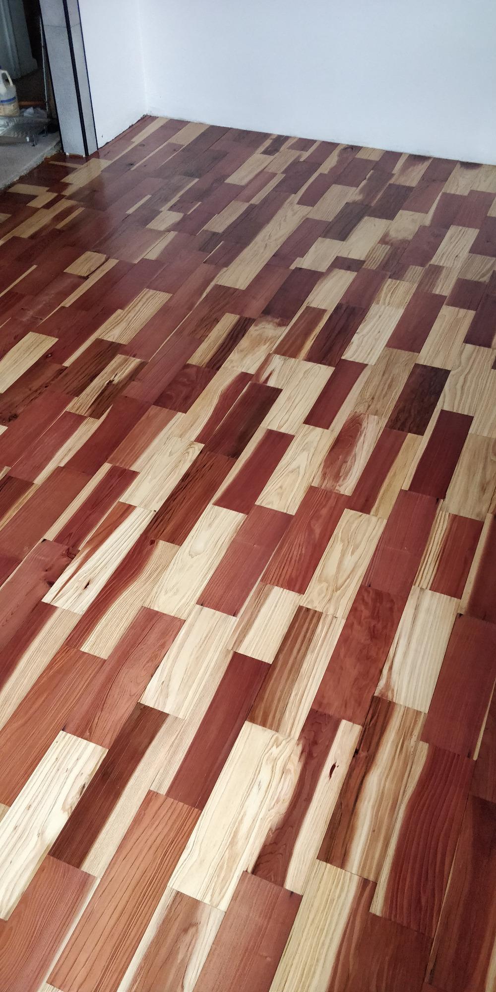 RUST-OLEUM 230031 Varathane Gallon Gloss Waterborne Diamond Floor Finish 1 Gallon customer photo 1