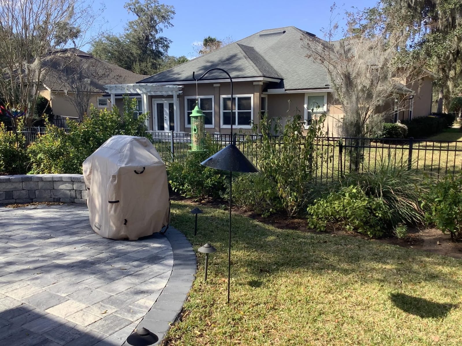 More Birds Squirrel-X Wrap Around Metal Squirrel Baffle Protects Bird Feeders From Squirrels, 18-Inch customer photo 1