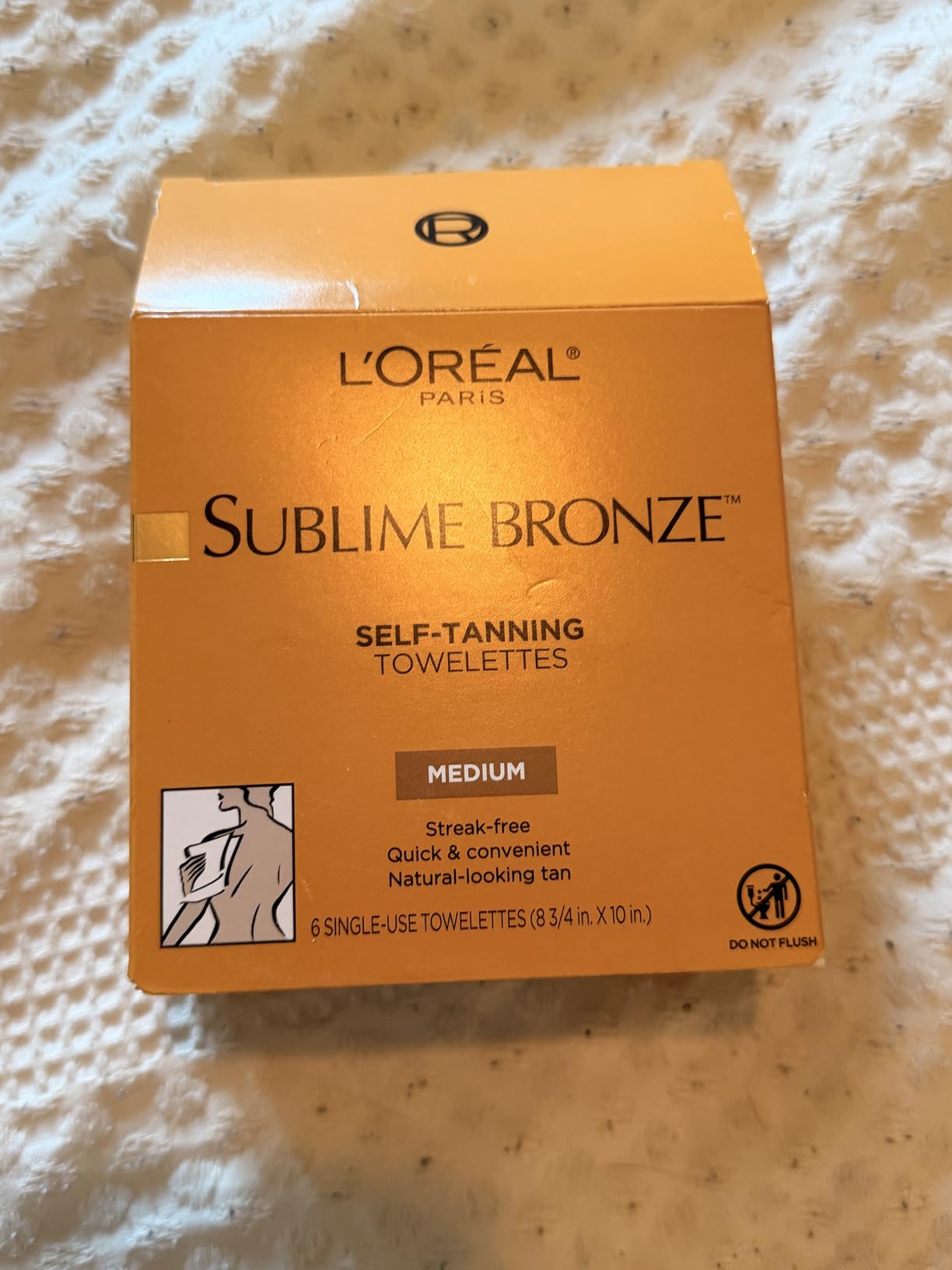 L'Oreal Paris Sublime Bronze Self Tanning Towelettes, Streak-Free, Natural Looking Tan, 6 ct customer photo 2