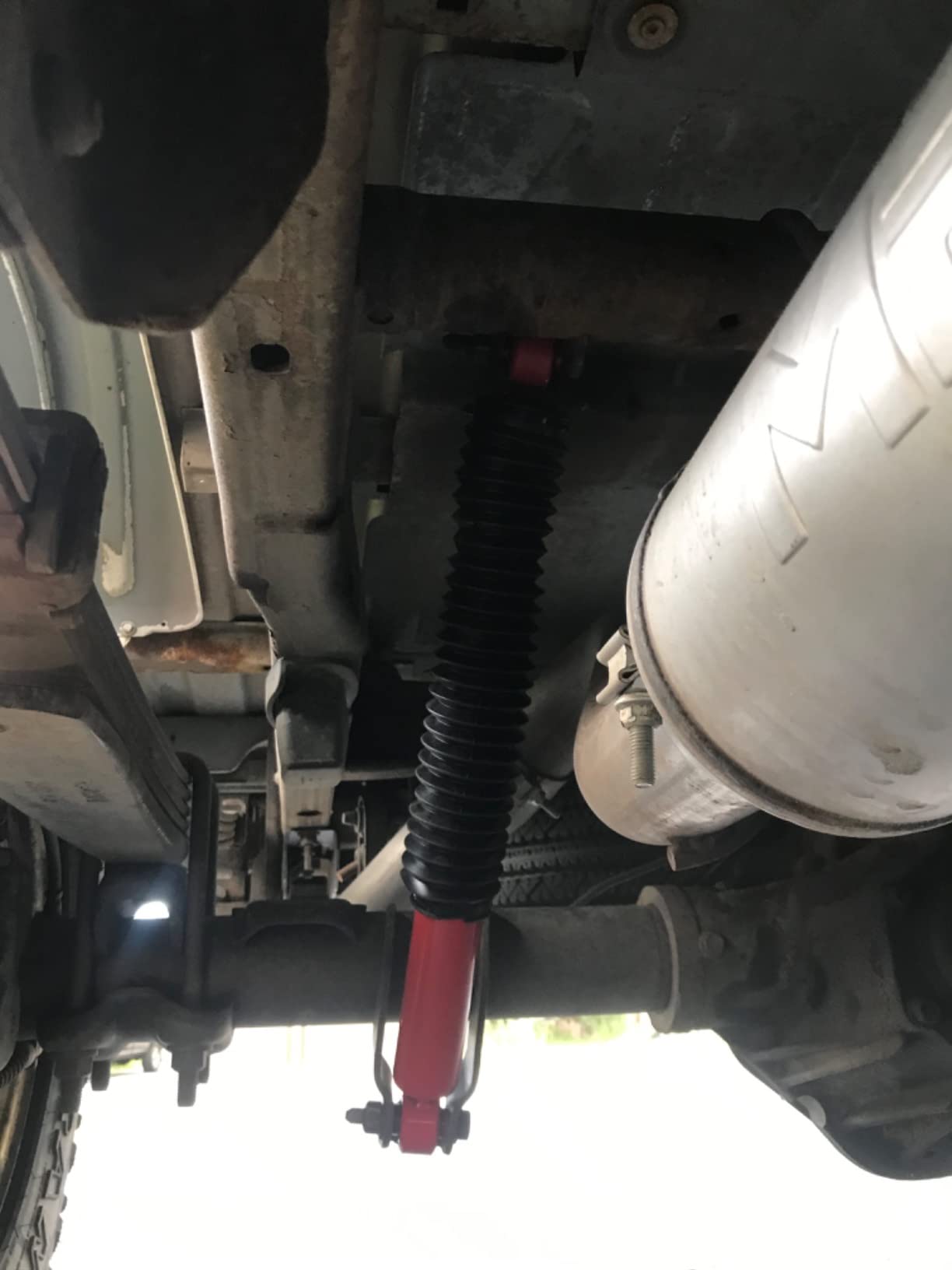 KYB 565104 MonoMax Gas Shock, Red customer photo 1