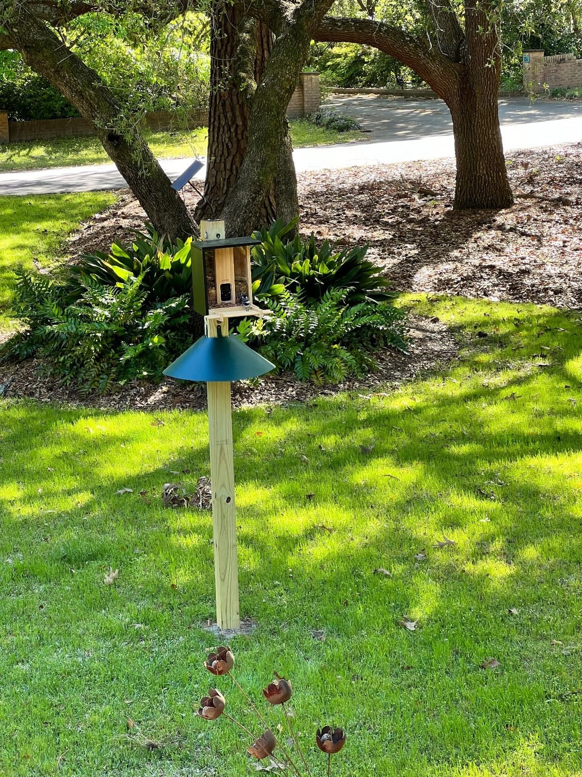 Woodlink Metal 4 x 4 Inch Wrap Around Bird Feeder Squirrel Baffle Guard Pole Posts to Deter Squirrels, Racoons, and Critters from Bird Feeders, Green customer photo 2