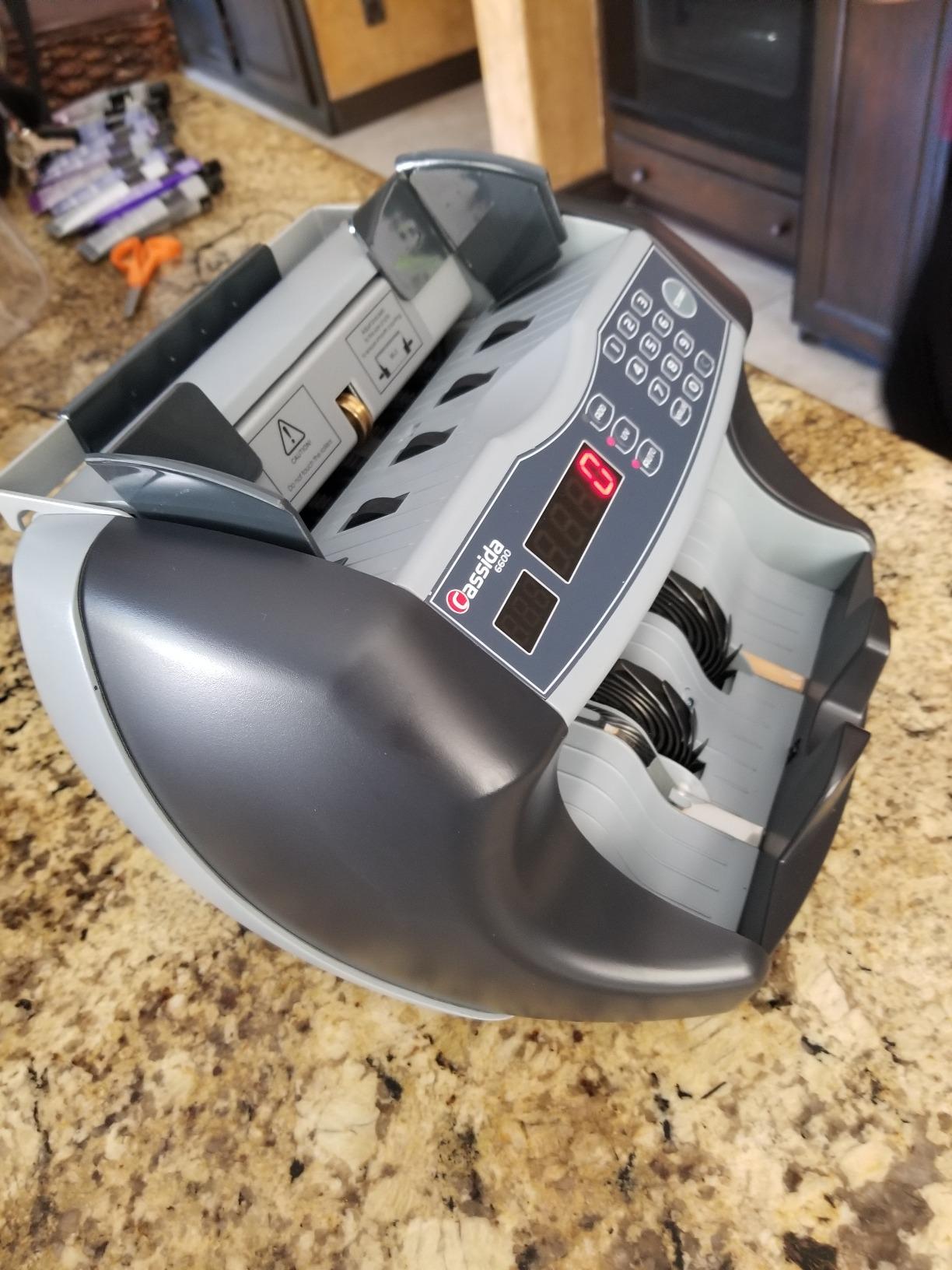 Cassida 5520 UV/MG - USA Money Counter with ValuCount, UV/MG/IR Counterfeit Detection, Add and Batch Modes - Large LCD Display & Fast Counting Speed 1,300 Notes/Minute customer photo 2