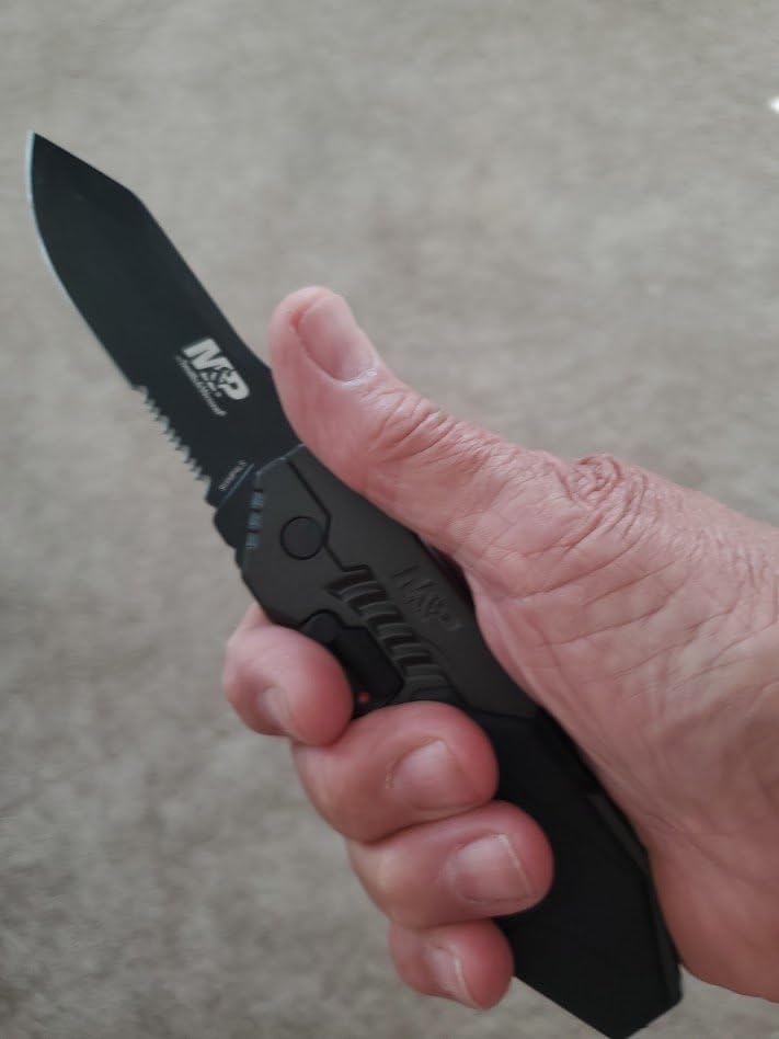 Smith & Wesson SWMP4LS 8.6in S.S. Assisted Folding Knife with 3.6in Serrated Clip Point Blade and Aluminum Handle for Outdoor Tactical Survival and EDC , Black customer photo 1