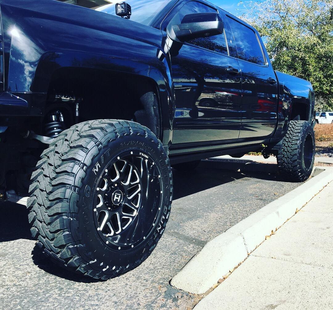 Toyo Tires 360240 Tire Open Country M/T Mud-Terrain Tire - 35 x 1250R20 121Q customer photo 2