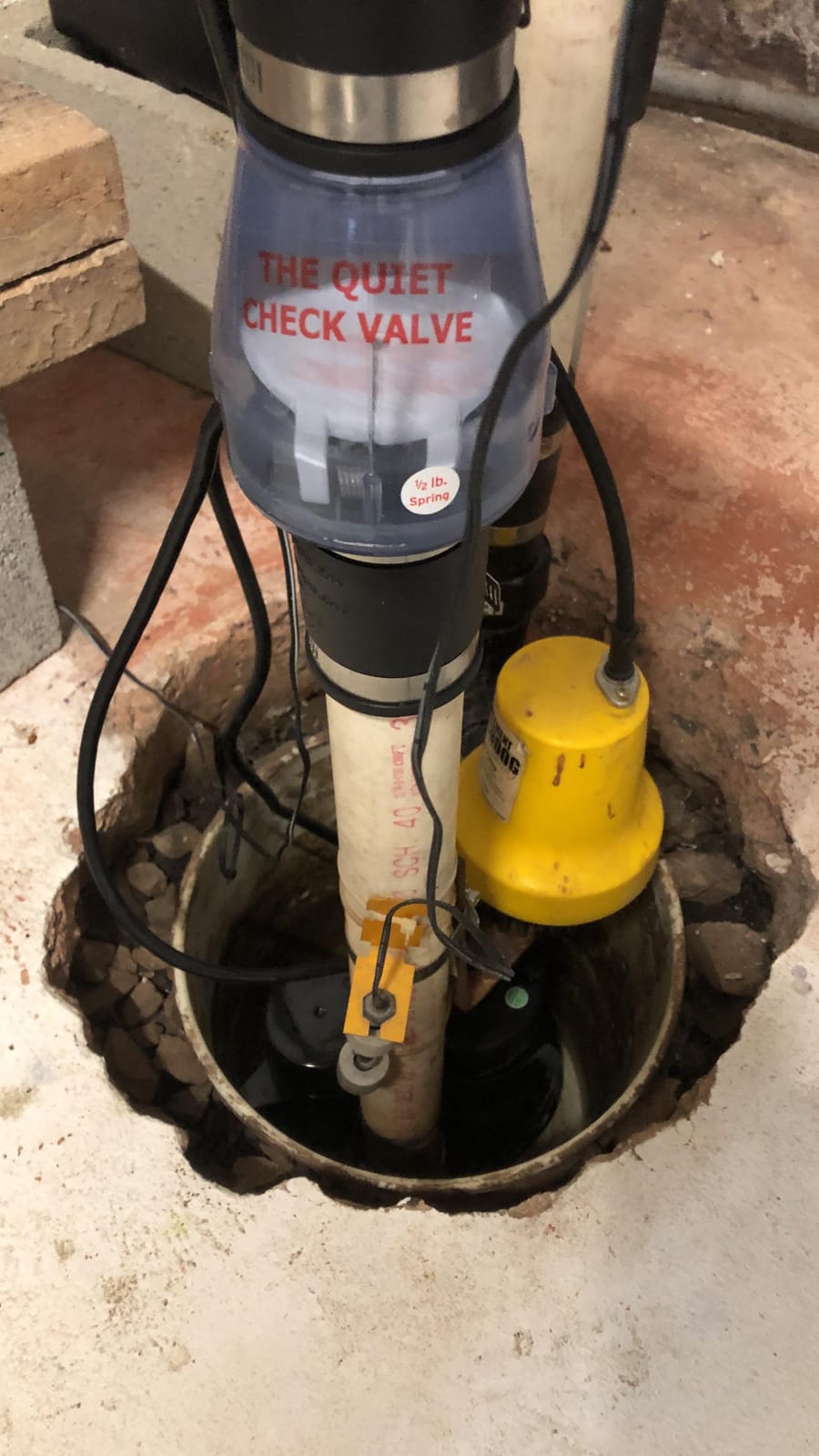 Superior Pump 92572 1/2 HP Thermoplastic Submersible Sump Pump with Vertical Float Switch customer photo 1