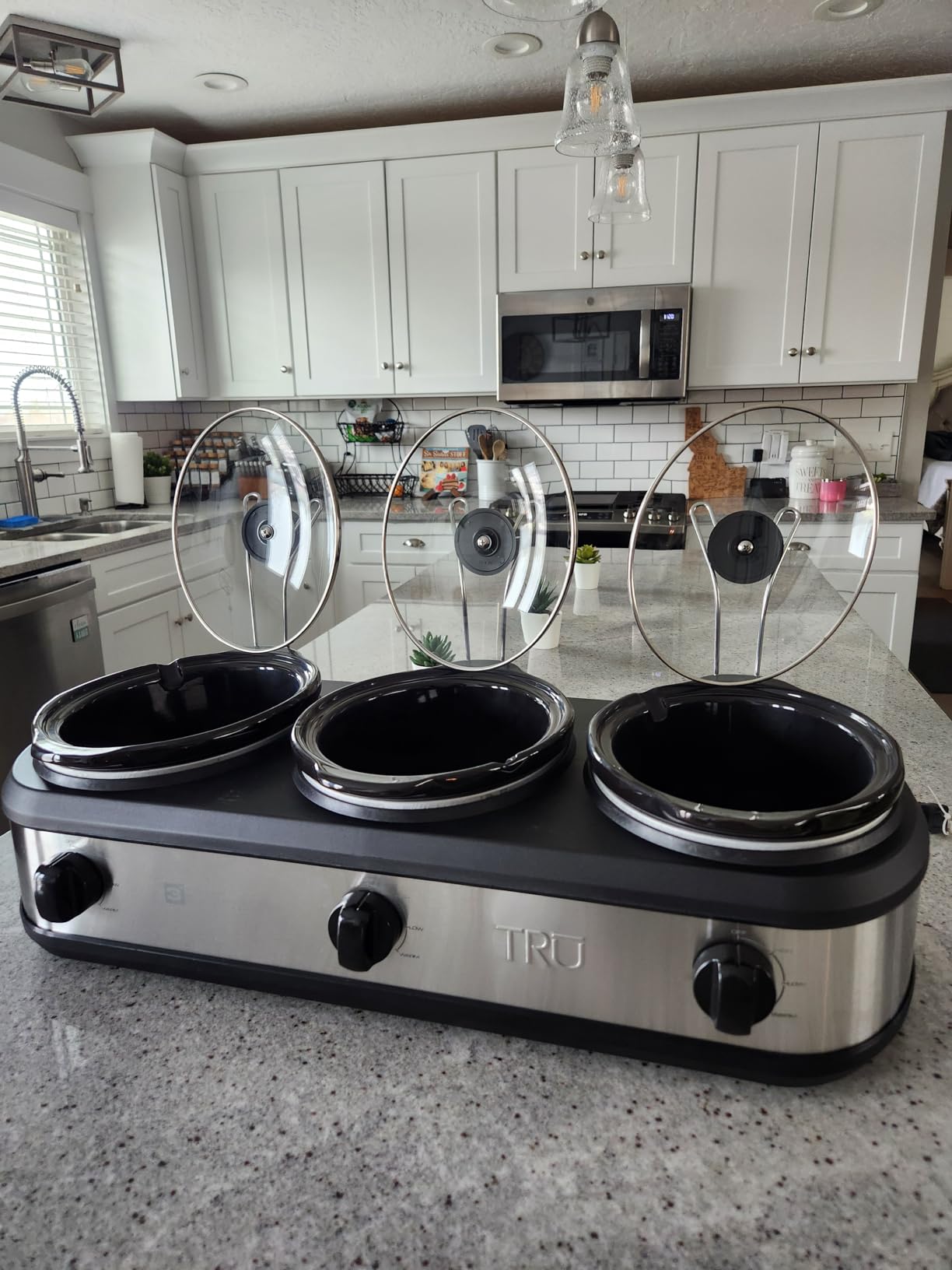 TRU Triple Buffet Server - Three 2.5 Quart Removable Crock Inserts - Slow Cooker & Food Warmer with Individual Heat Control - Includes Lid Rests & Serving Spoons customer photo 2
