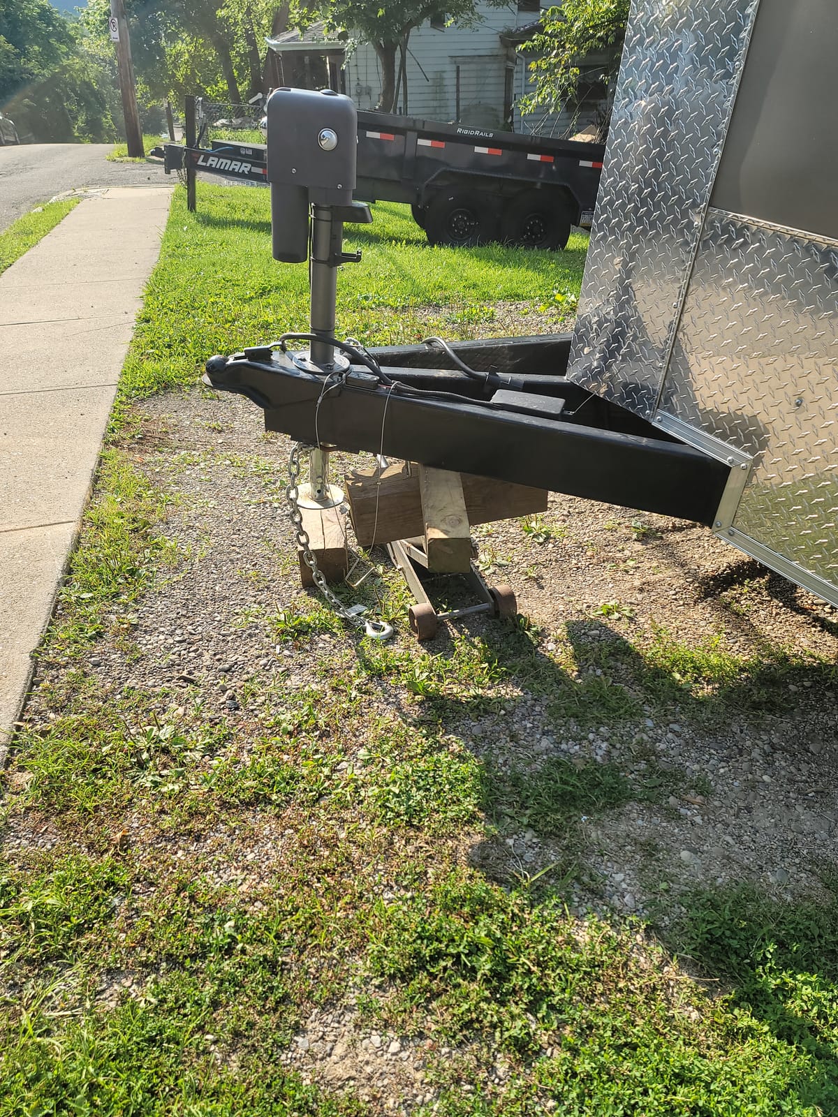 Husky HB4500 4500 lbs. Brute Power Jack, Hammer Gray Finish customer photo 1