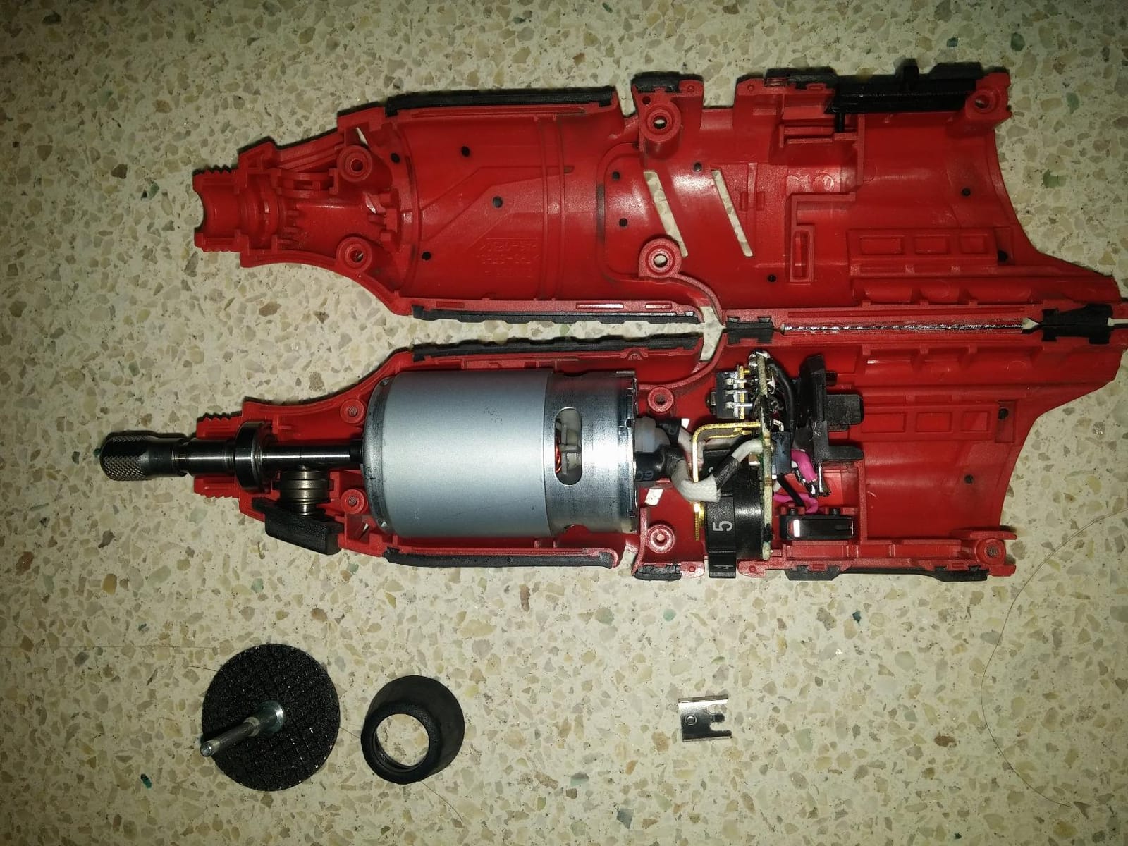 Milwaukee Cordless Rotary Tool, 12.0V customer photo 2