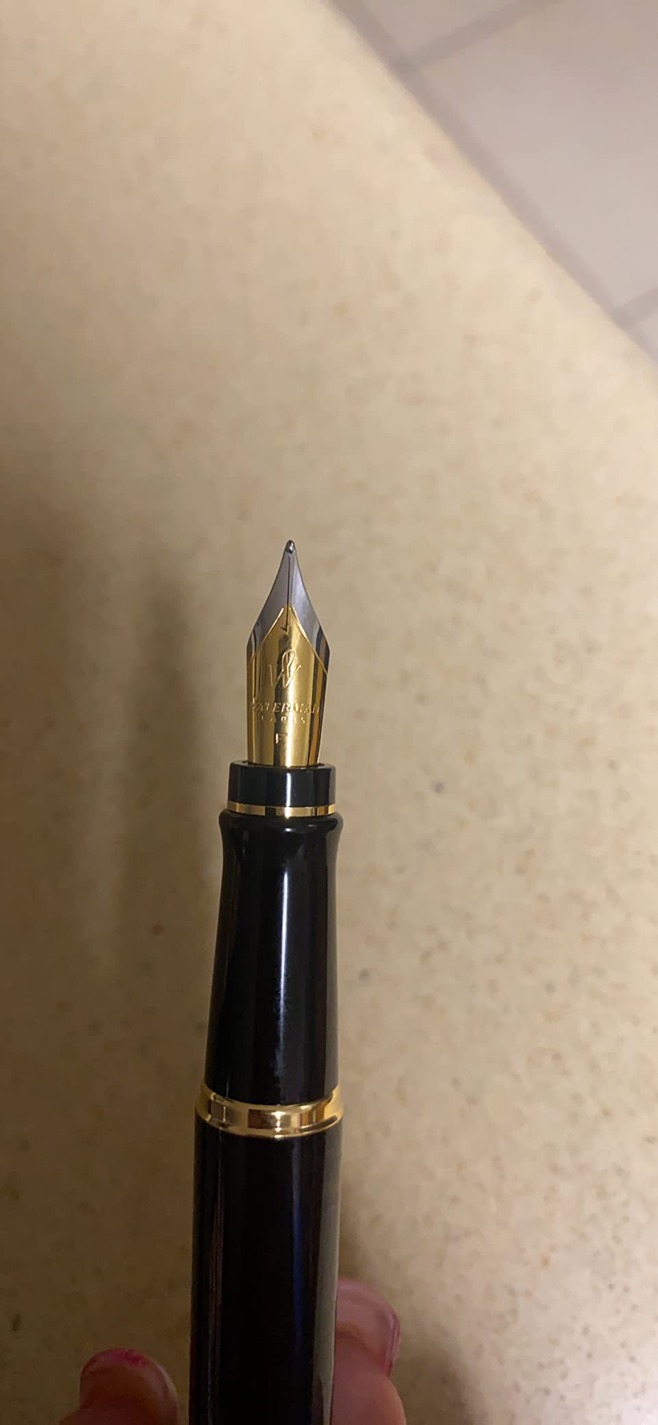 Waterman Expert Fountain Pen, Gloss Black with 23k Gold Trim, Fine Nib, Includes Gift Box - Luxury Writing customer photo 2