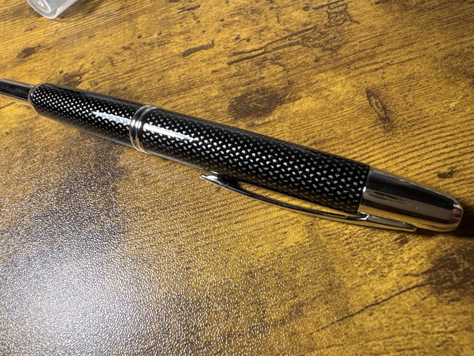 PILOT Vanishing Point Collection Refillable & Retractable Fountain Pen, Matte Black Barrel, Blue Ink, Fine Nib (60580) customer photo 2